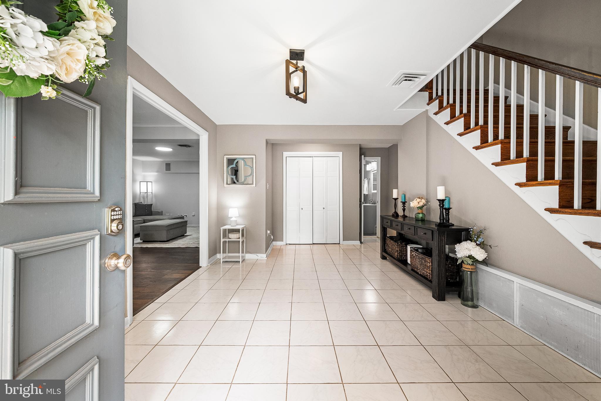 WOODSIDE PARK - Residential