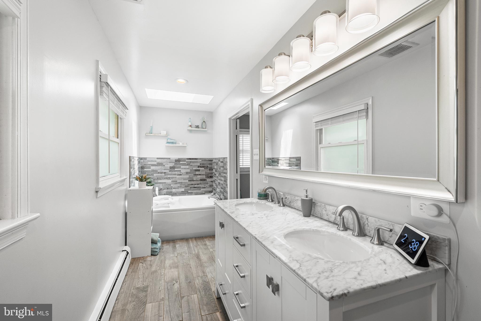 WOODSIDE PARK - Residential