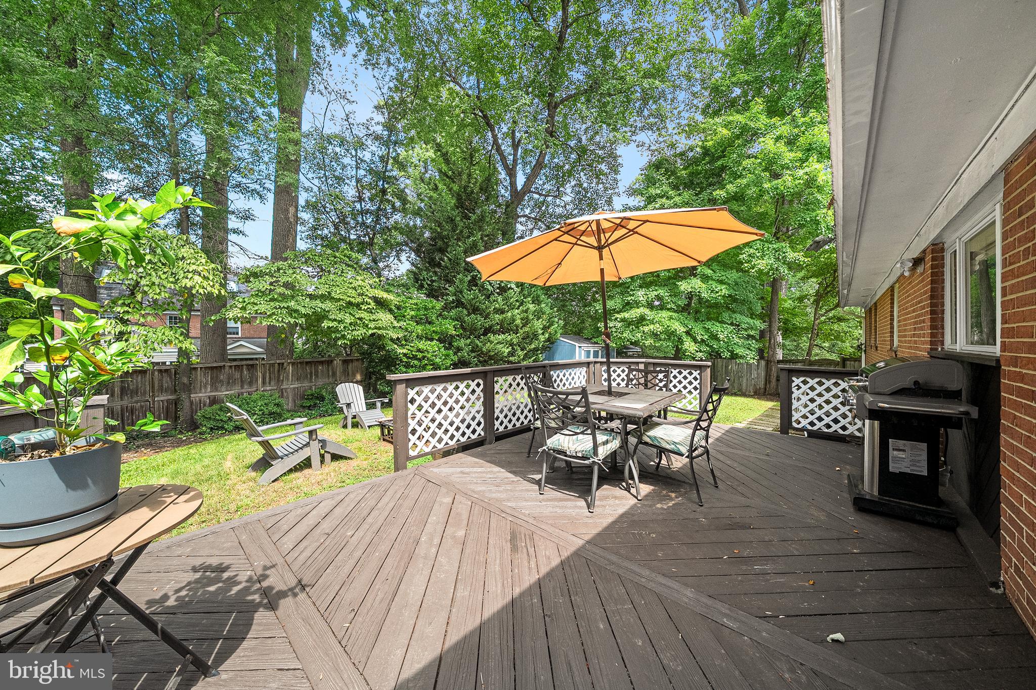 WOODSIDE PARK - Residential