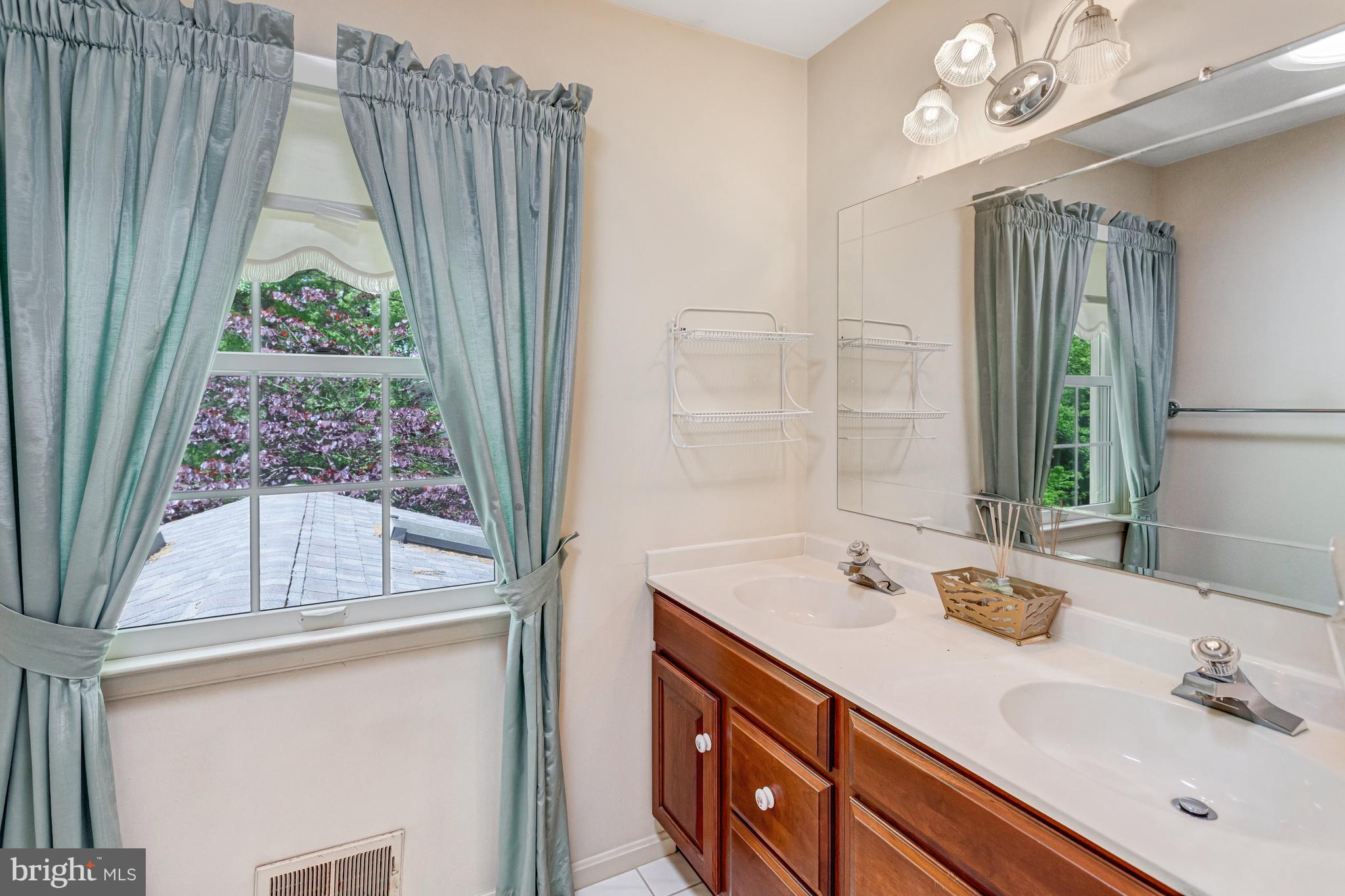 OAKWOOD ESTATES - Residential