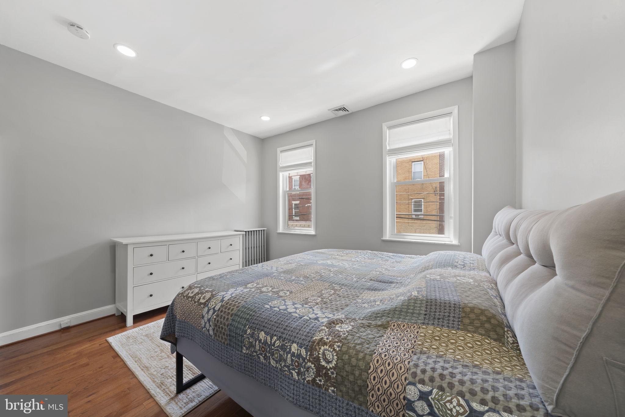 PASSYUNK SQUARE - Residential