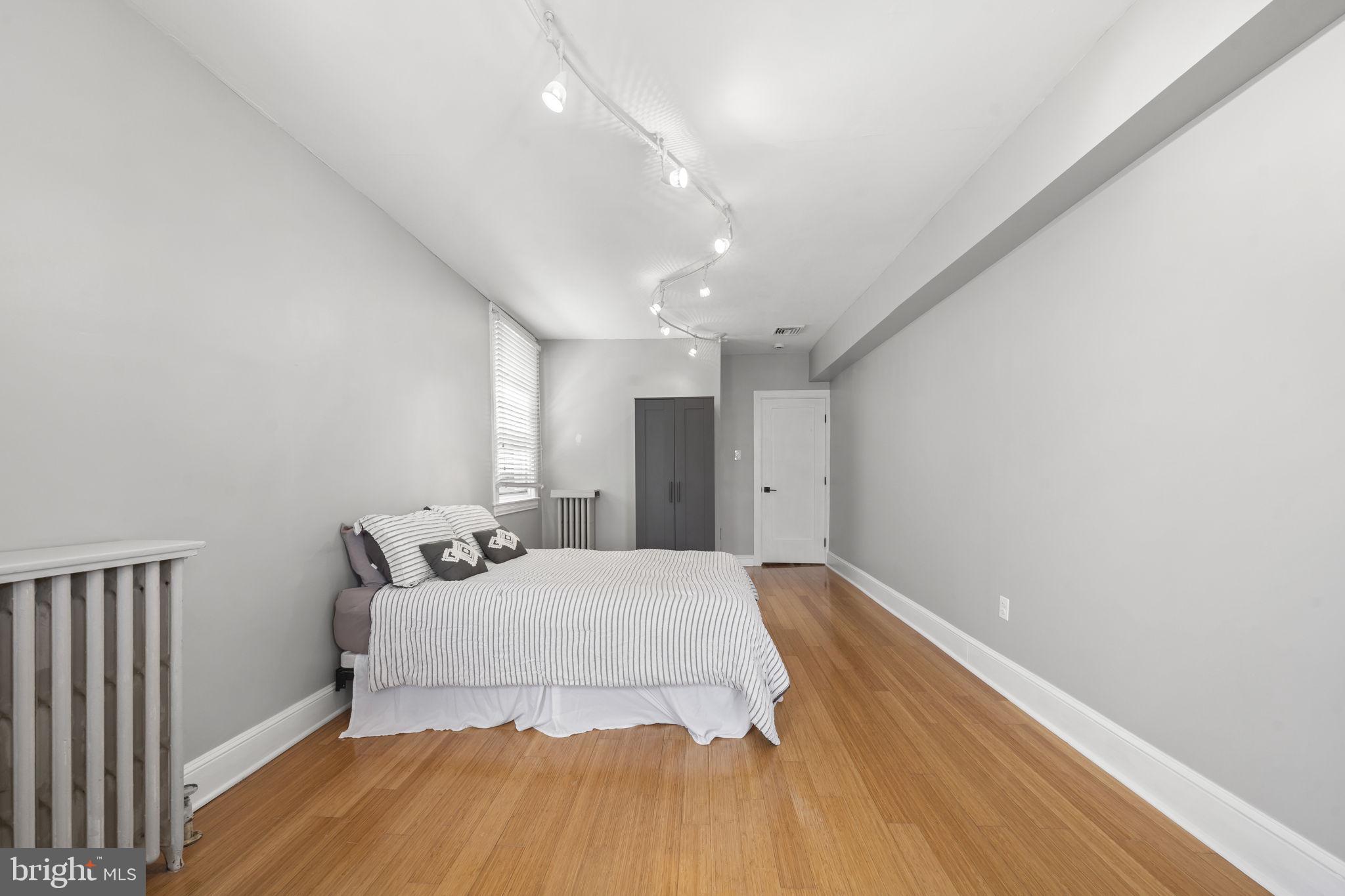 PASSYUNK SQUARE - Residential