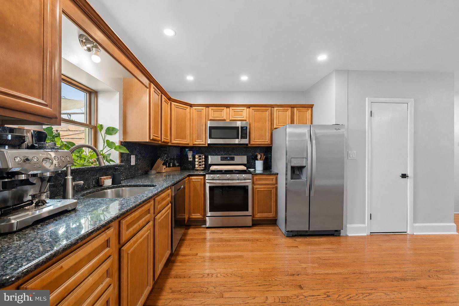 PASSYUNK SQUARE - Residential