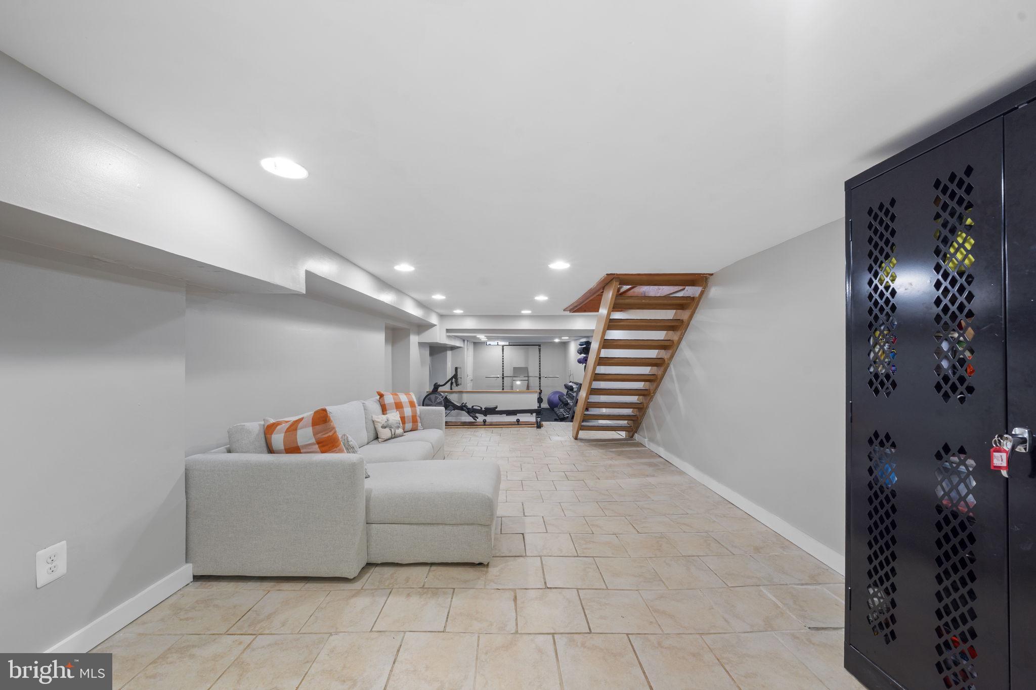 PASSYUNK SQUARE - Residential