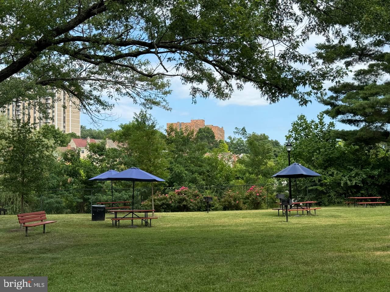 LAKESIDE TERRACE - Residential Lease