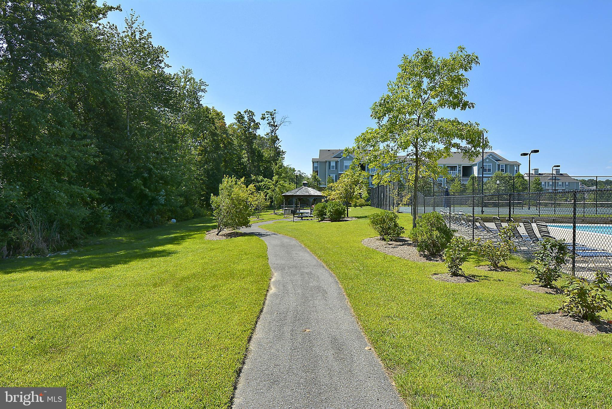 SEVEN OAKS - Residential