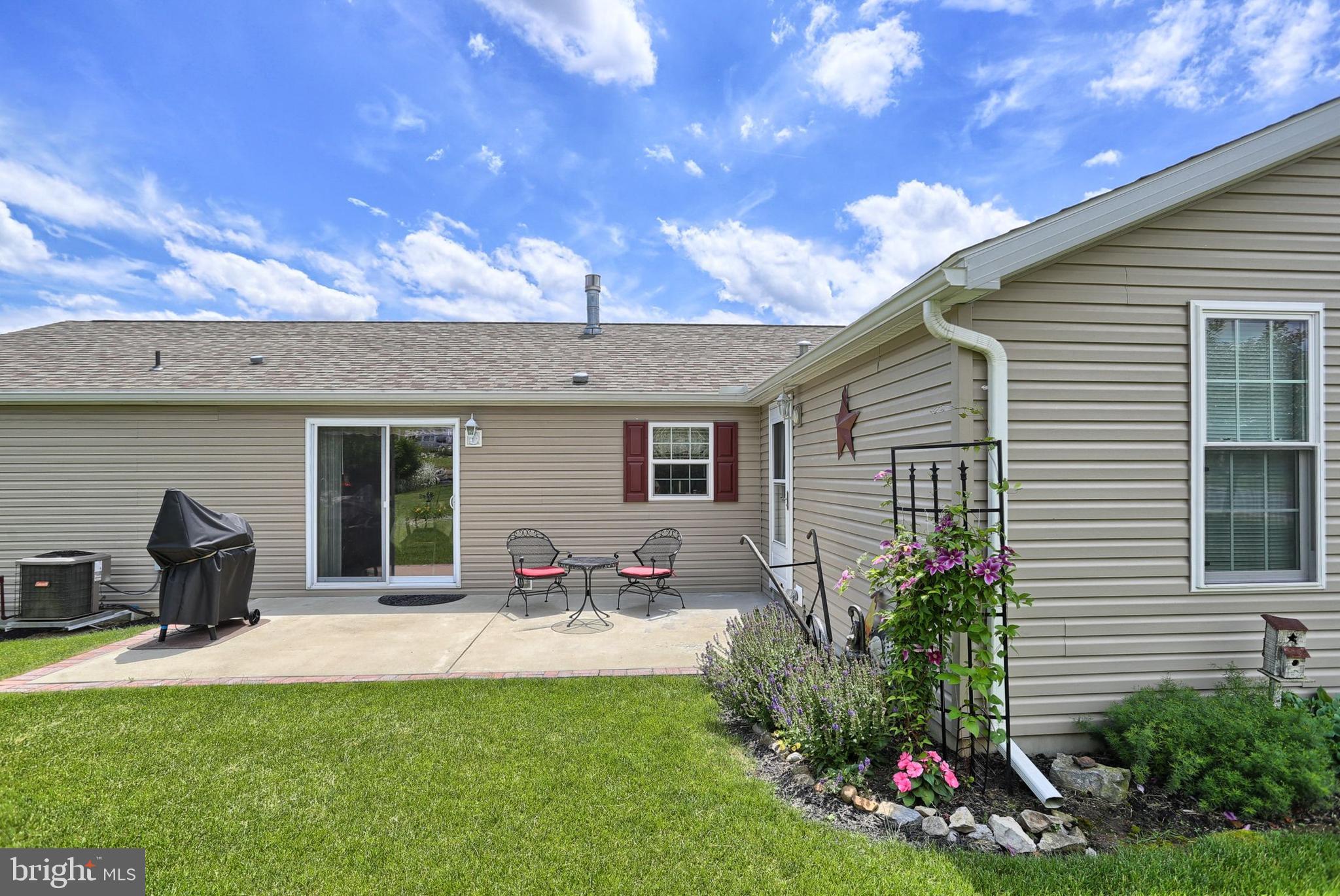 STONE HILL VILLAGE - Residential