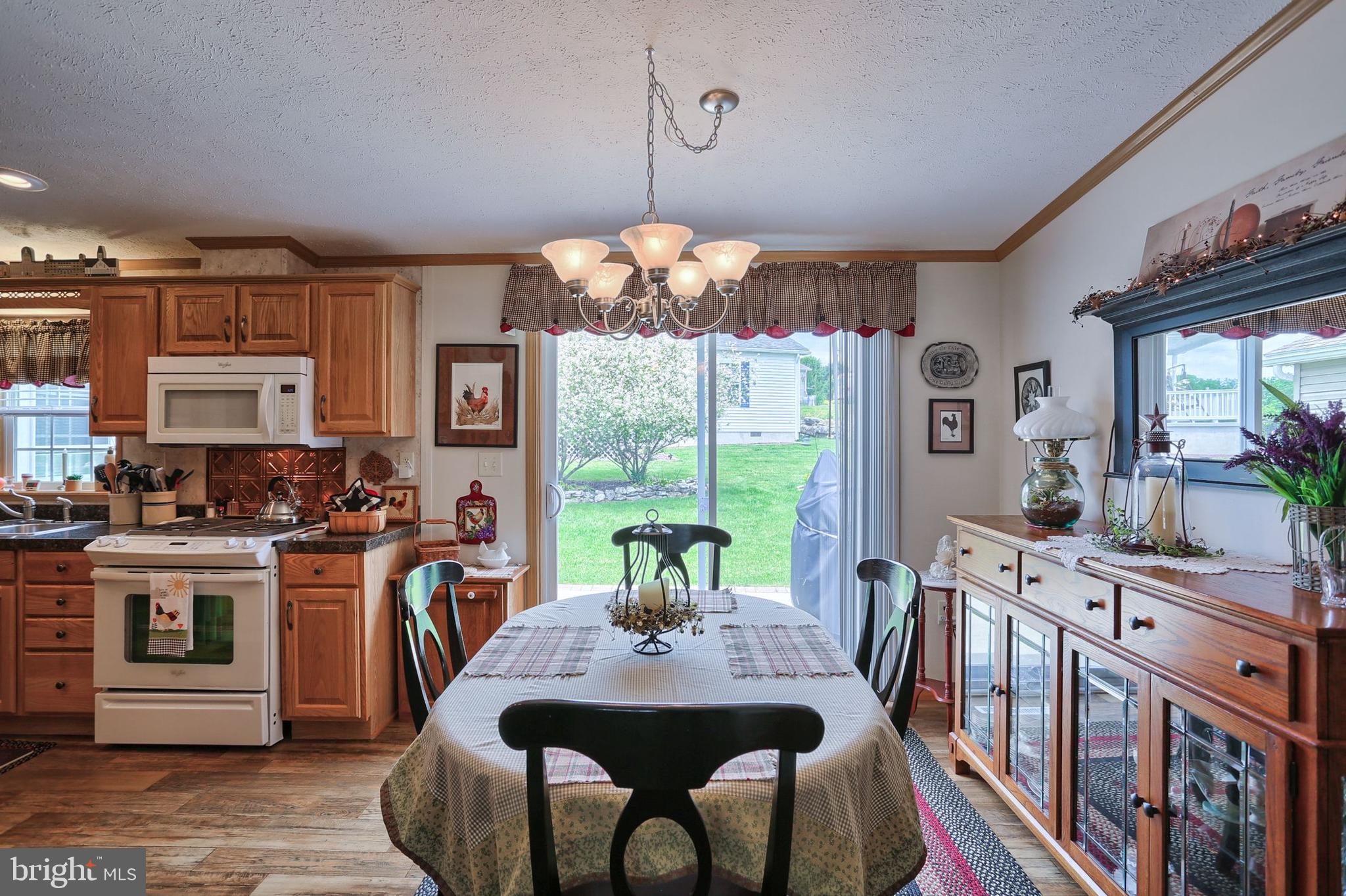 STONE HILL VILLAGE - Residential
