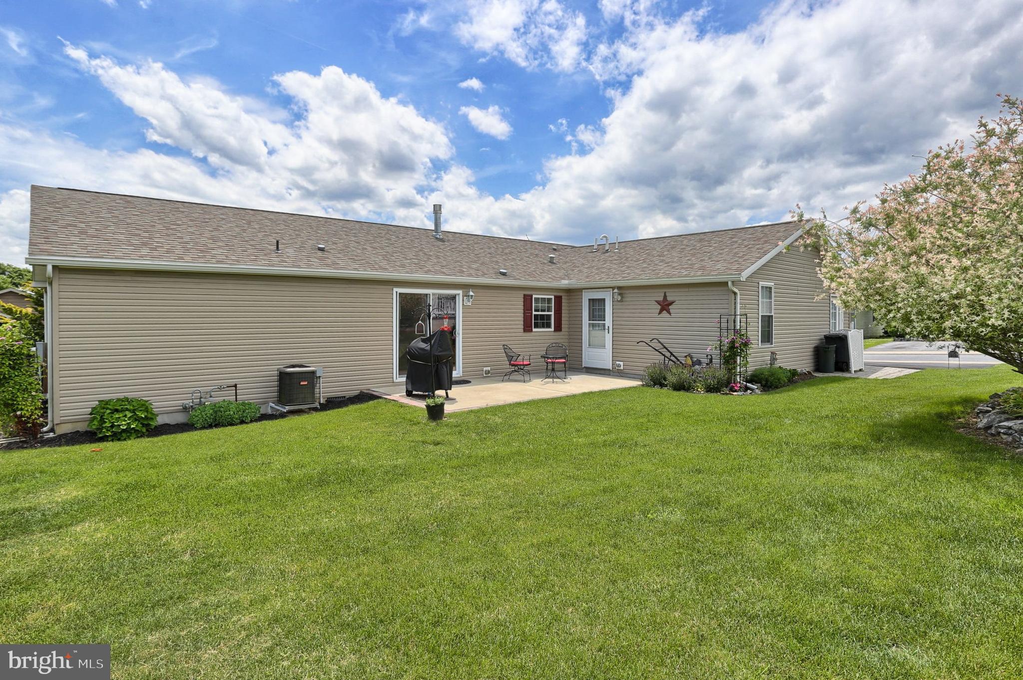 STONE HILL VILLAGE - Residential