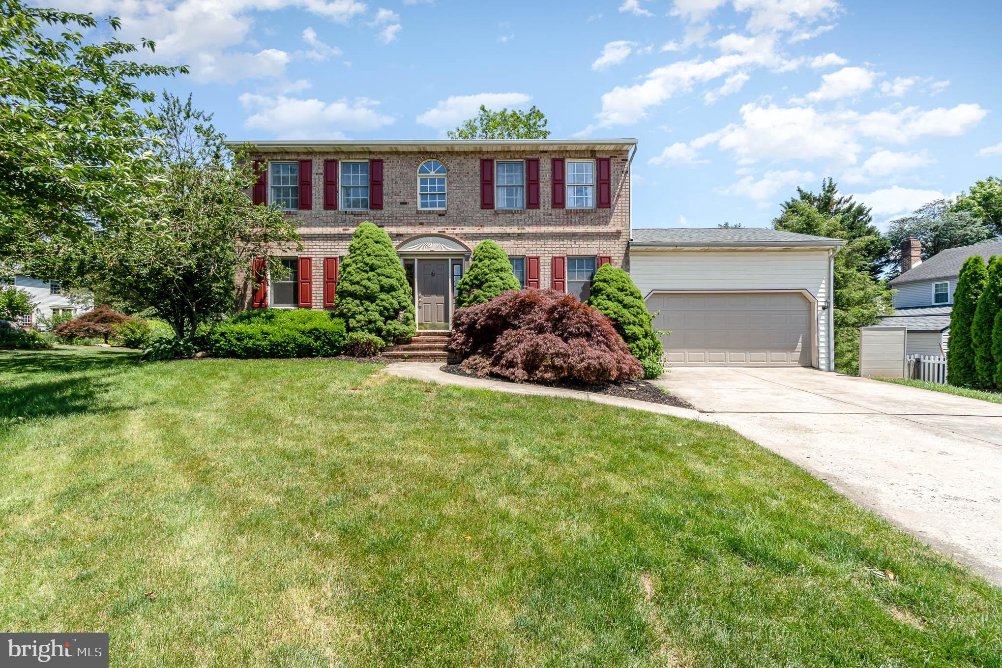 HAMPDEN COURT - Residential