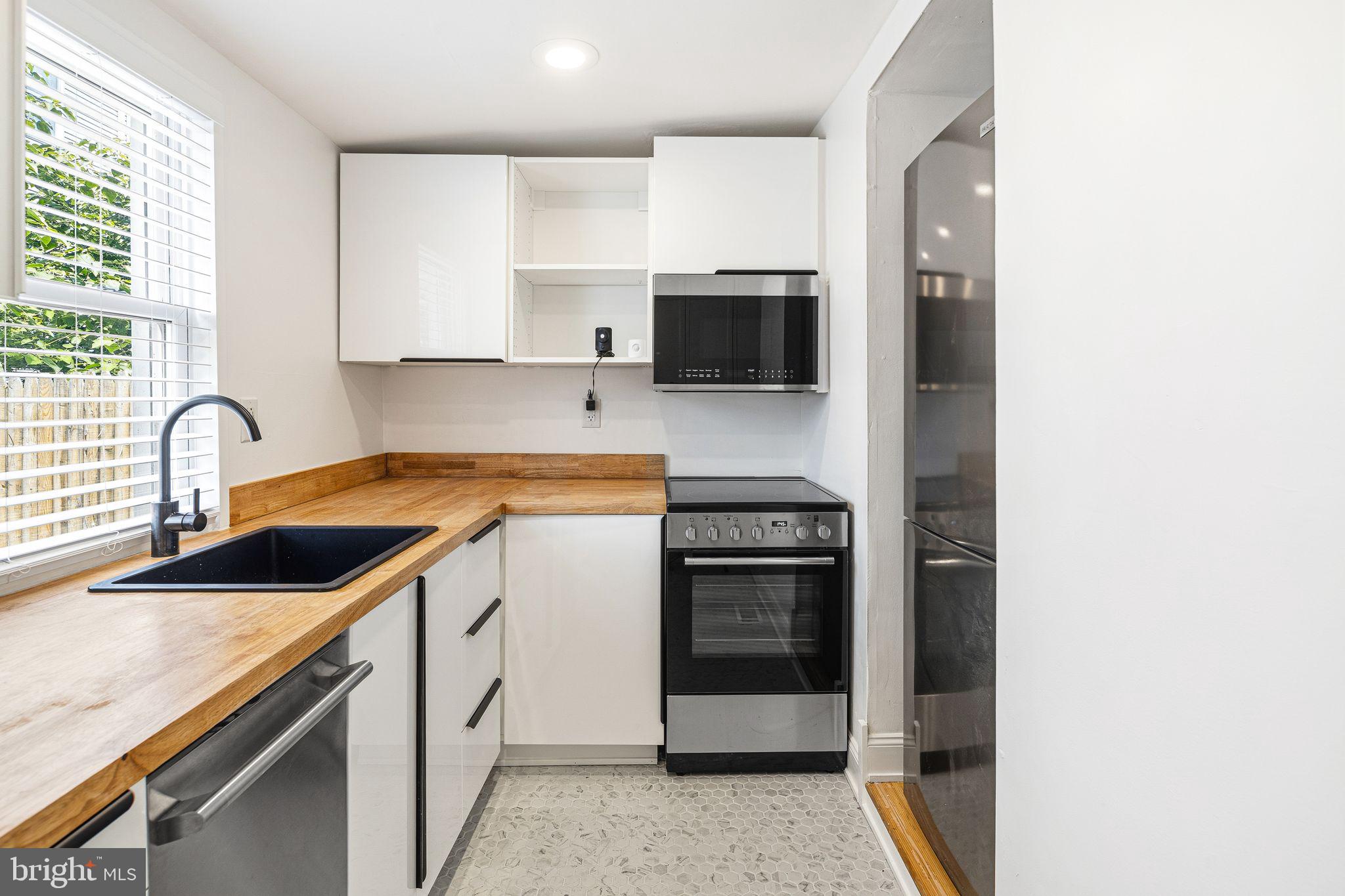 MANTUA - Residential