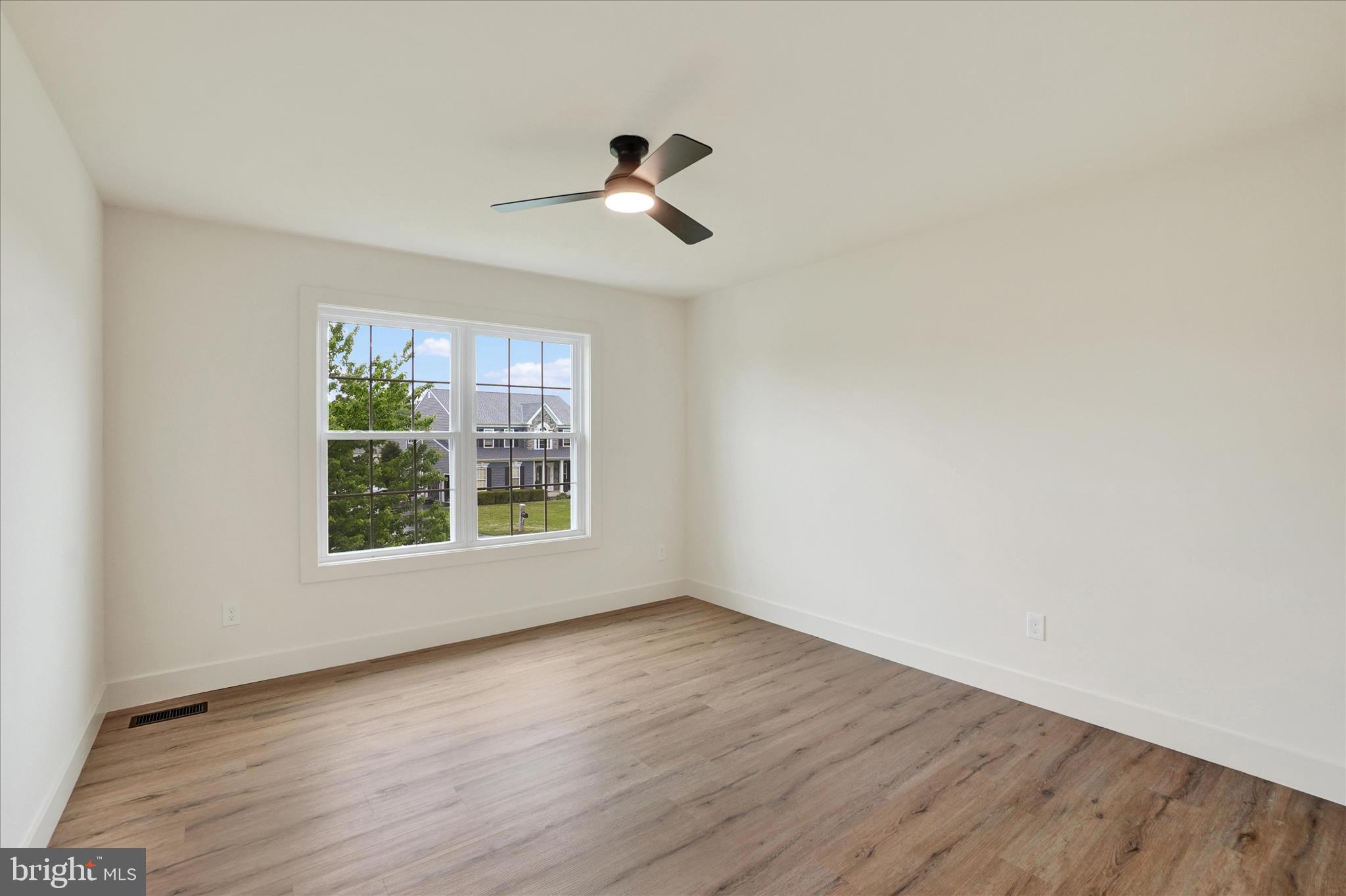 COLONIAL MEADOWS - Residential