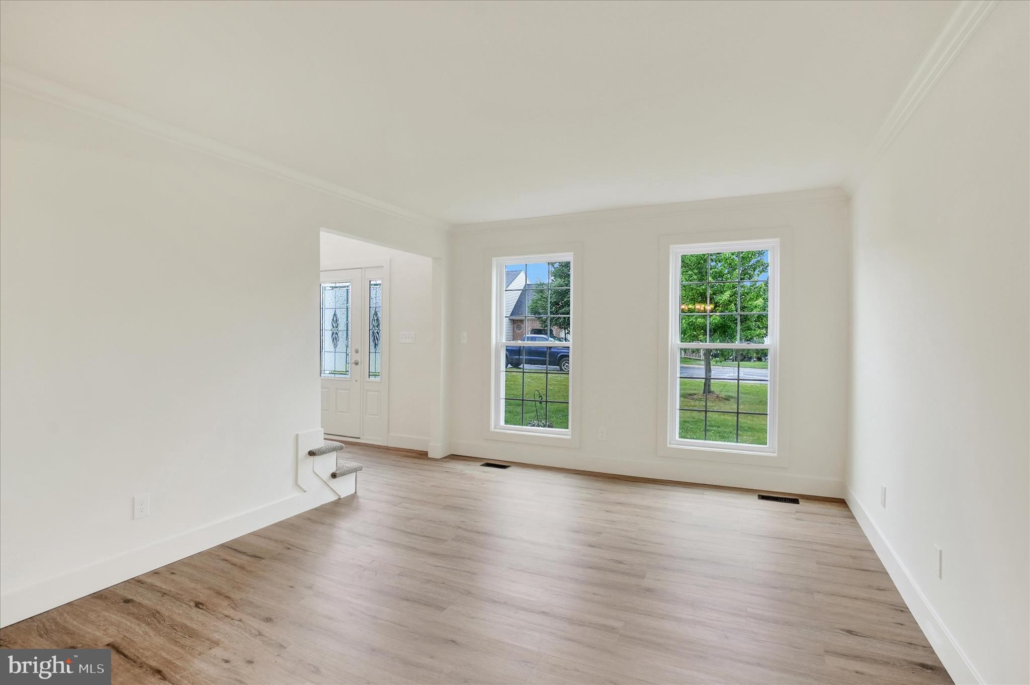 COLONIAL MEADOWS - Residential