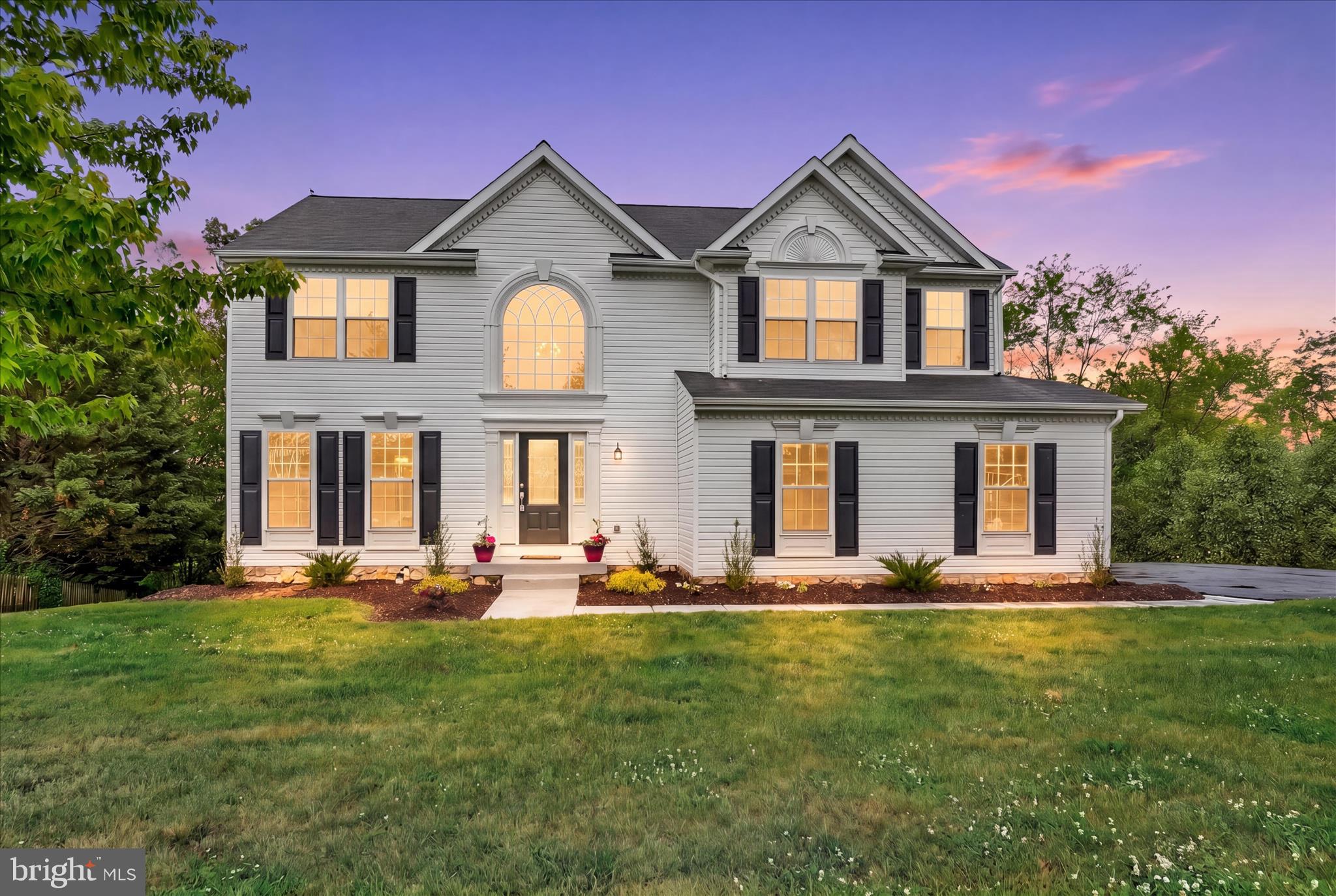 COLONIAL MEADOWS - Residential