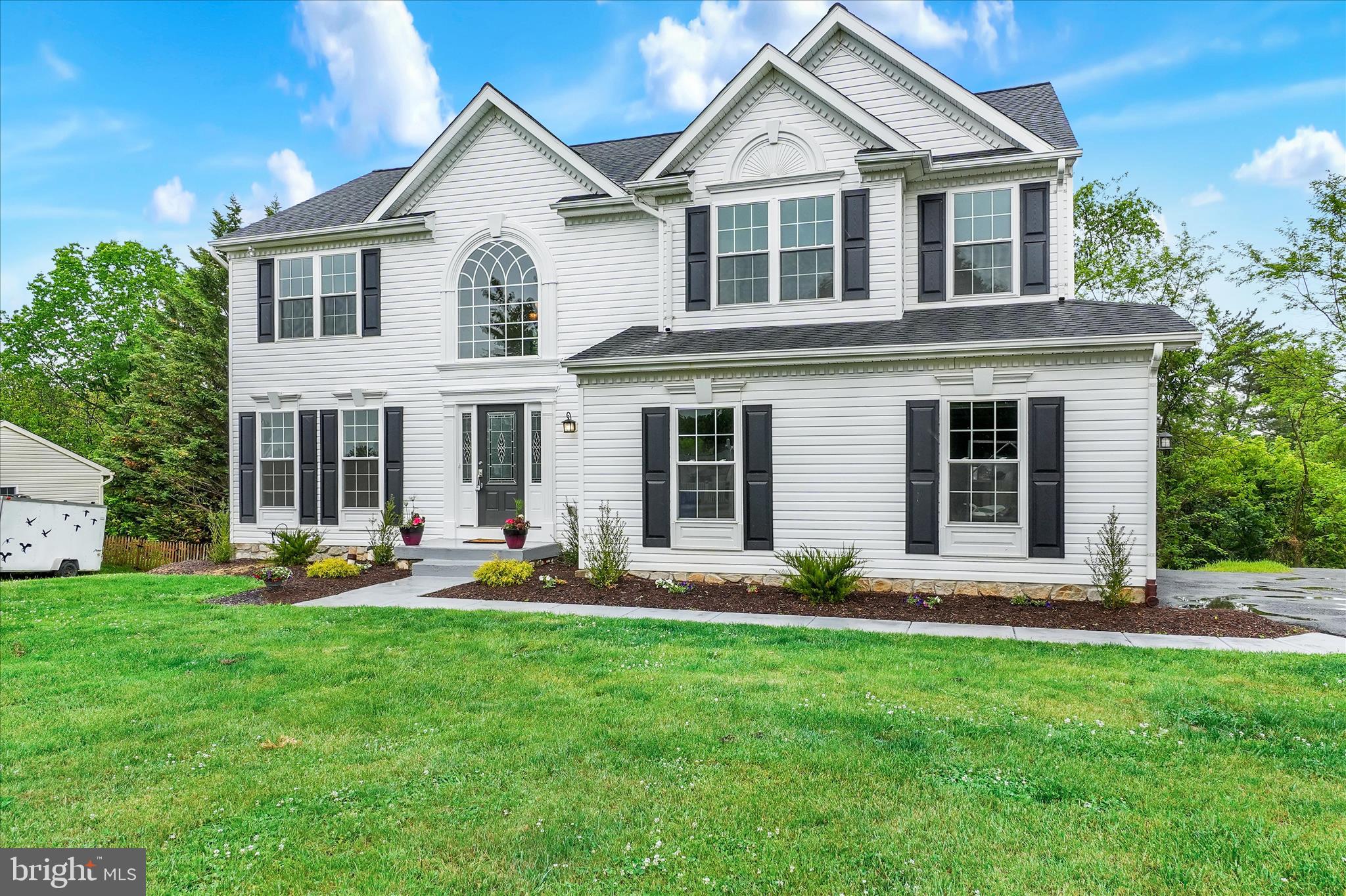 COLONIAL MEADOWS - Residential