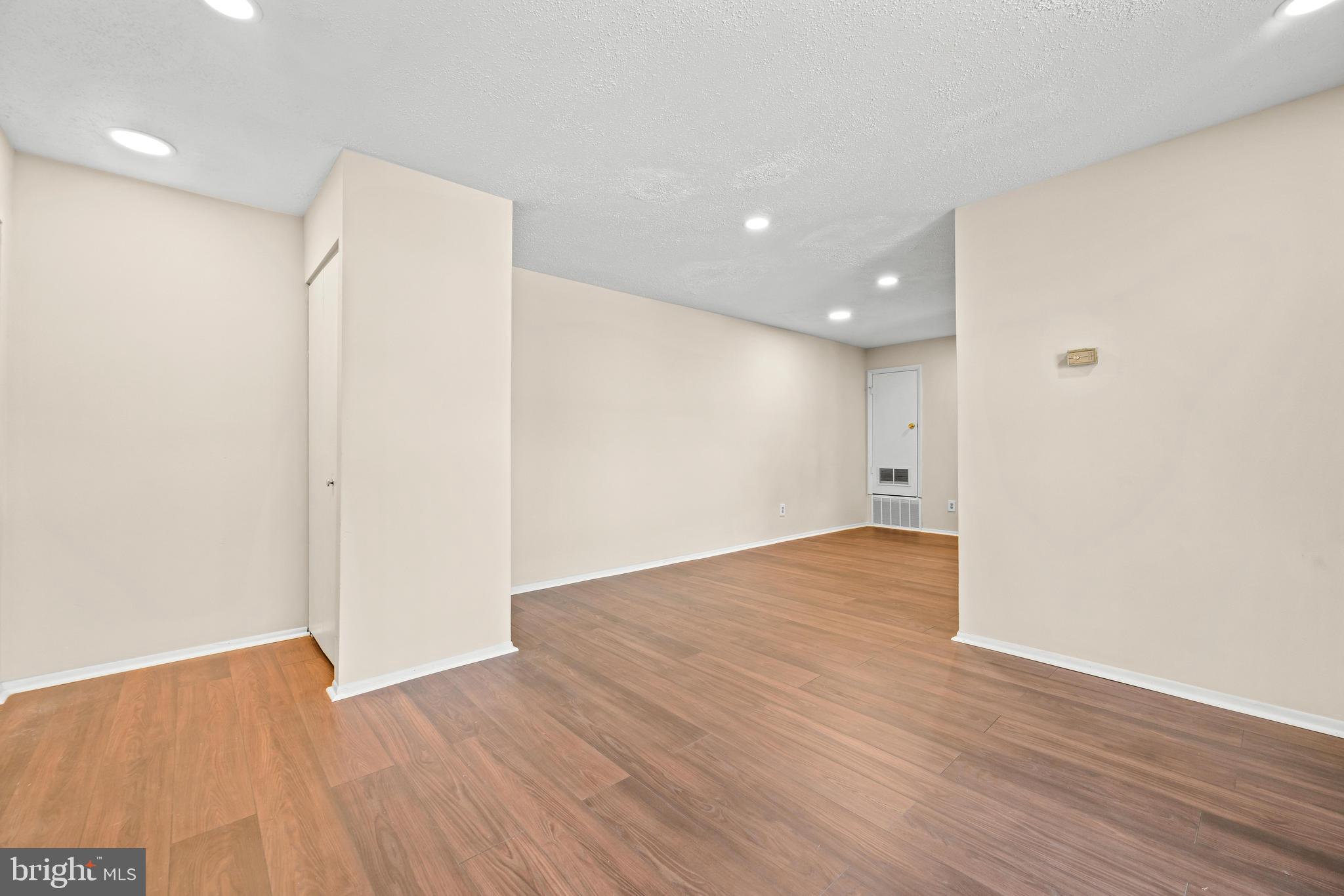REISTERSTOWN - Residential