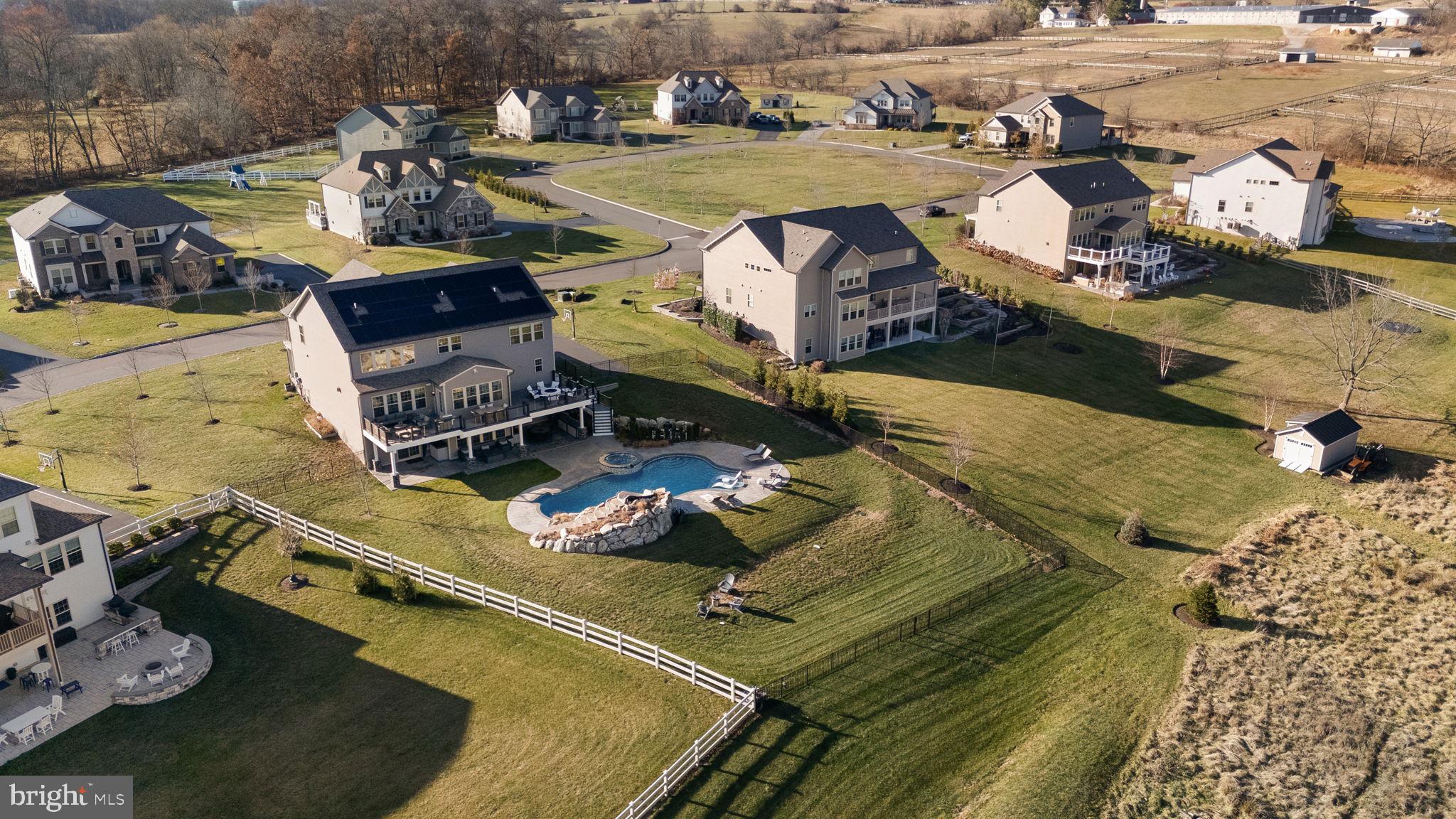 WHITEHALL - Residential