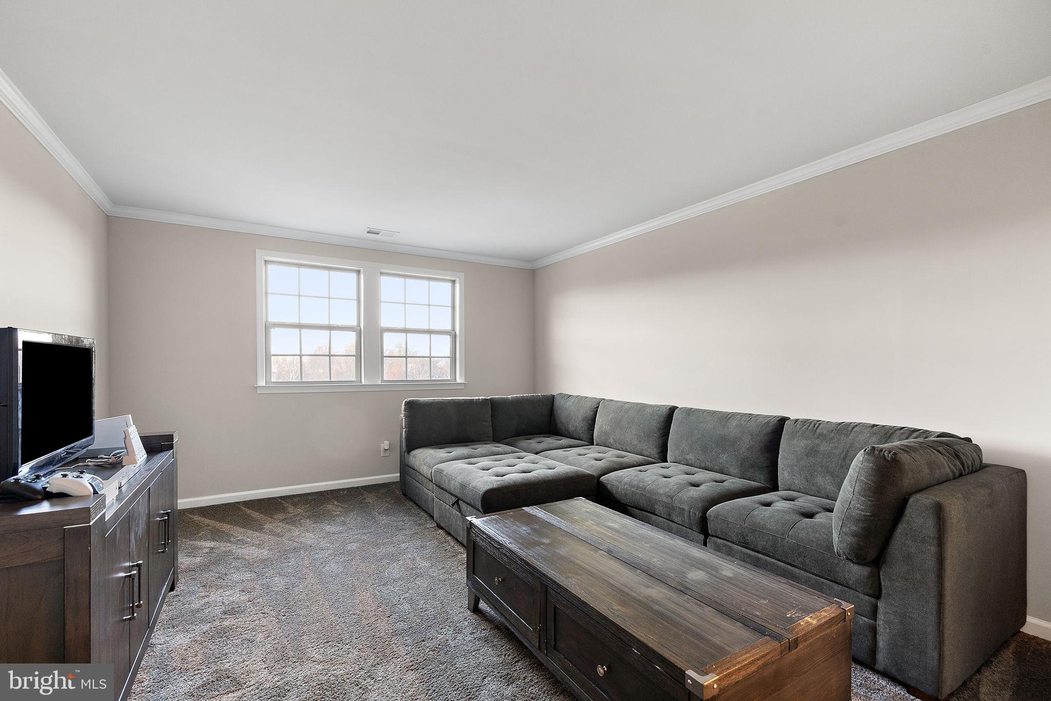 WHITEHALL - Residential