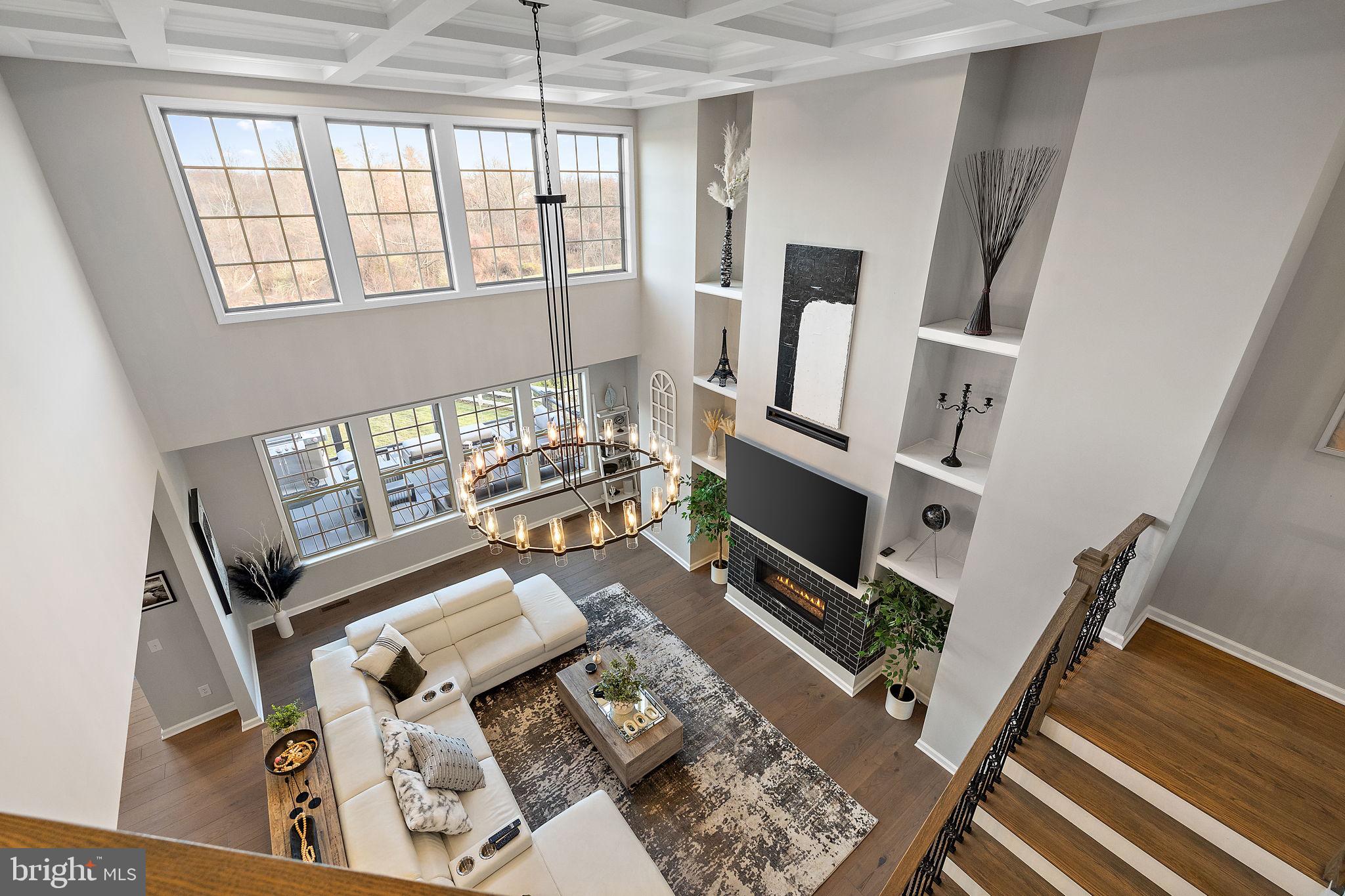 WHITEHALL - Residential