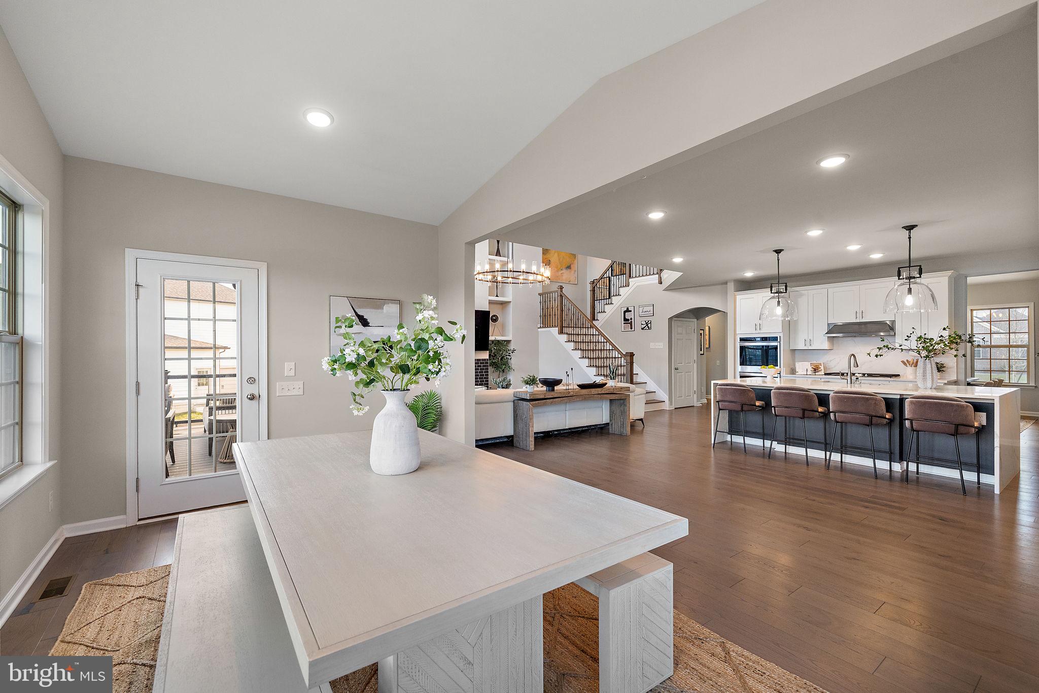 WHITEHALL - Residential