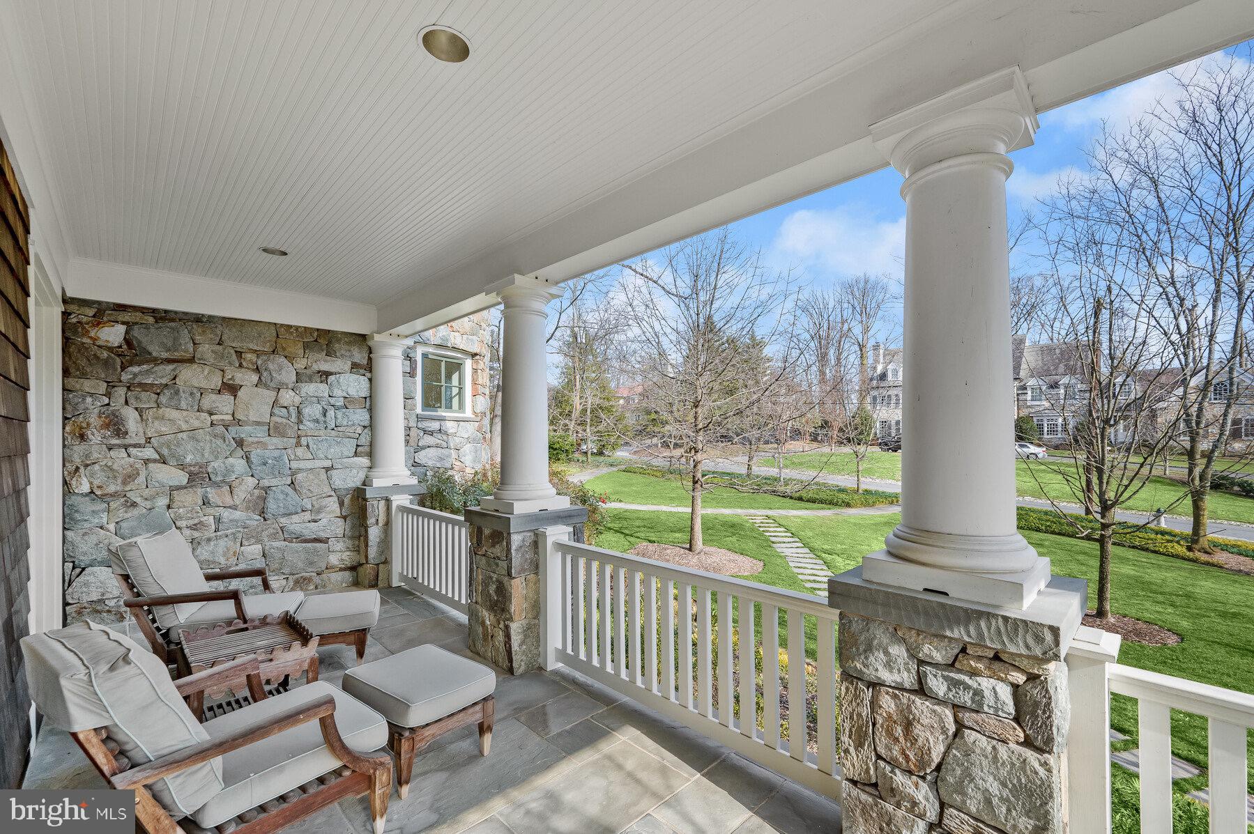 BRADLEY HILLS GROVE - Residential