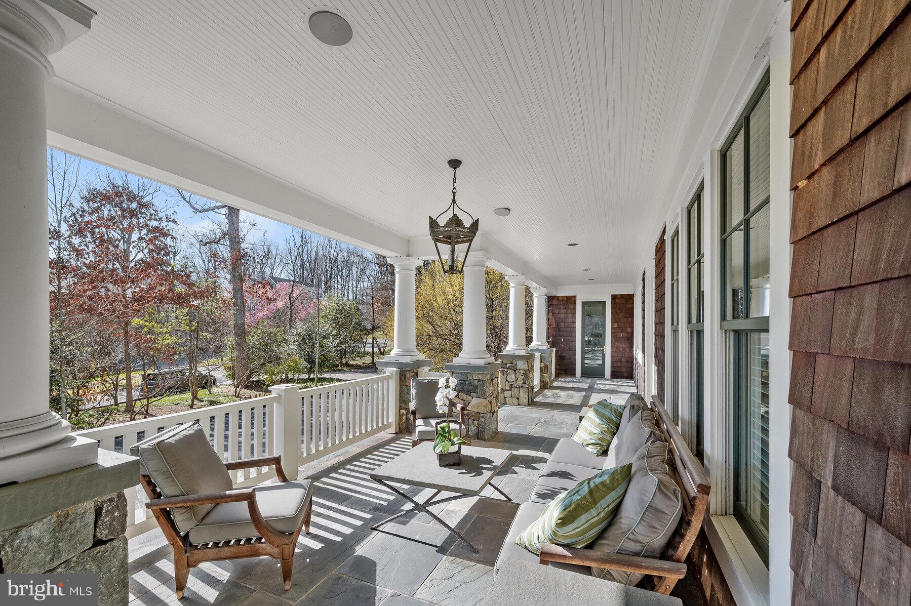 BRADLEY HILLS GROVE - Residential