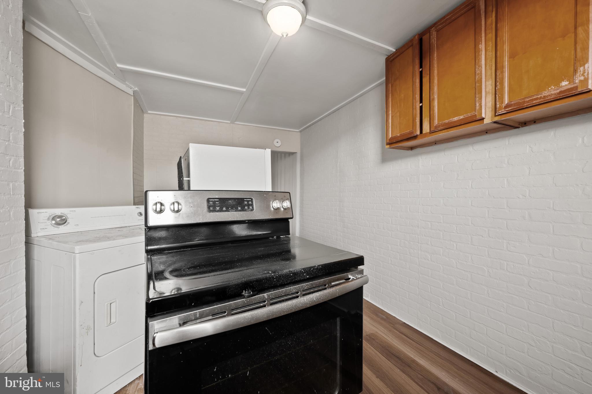 WESTPORT - Residential