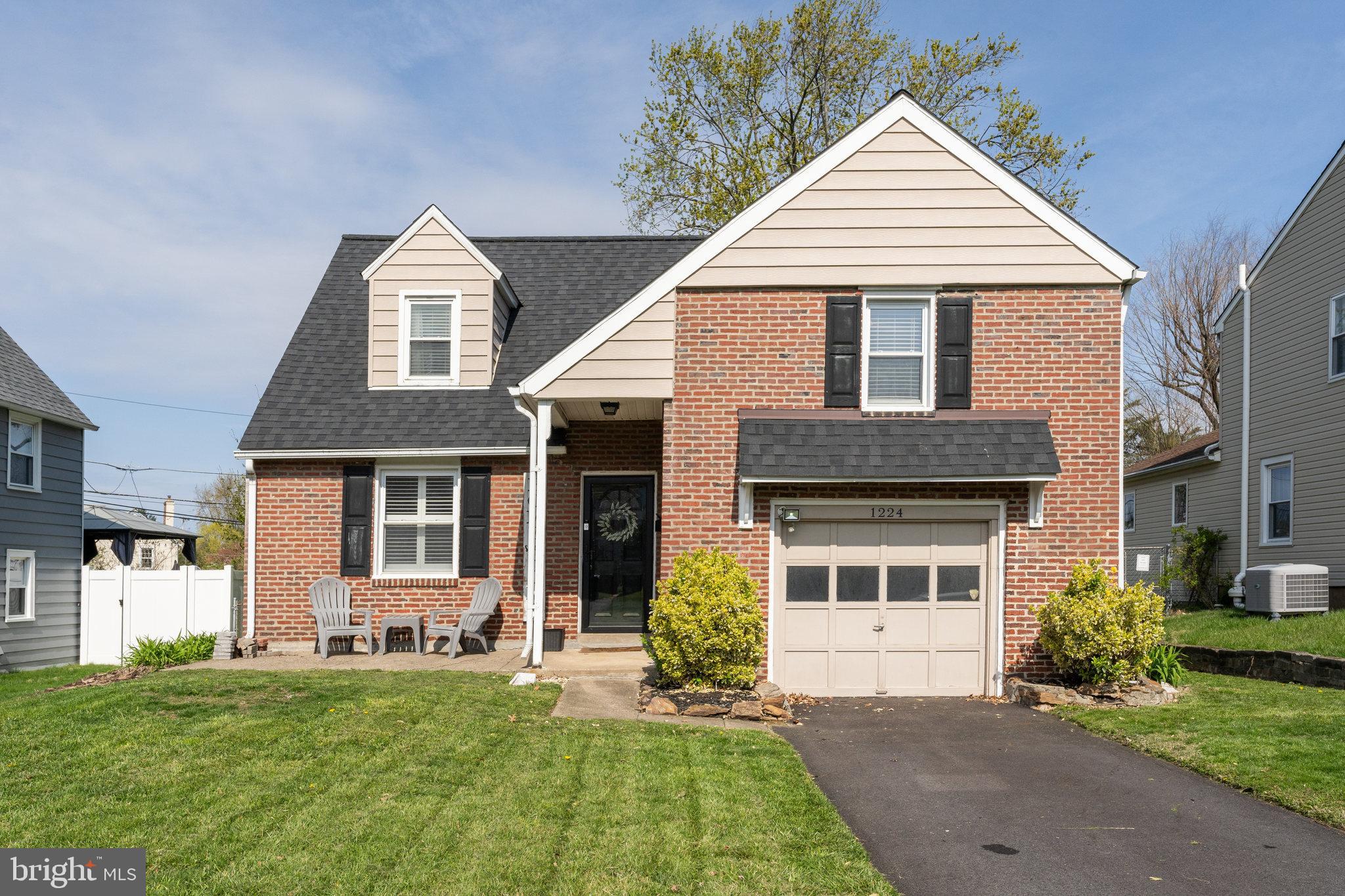 ROSLYN - Residential Lease