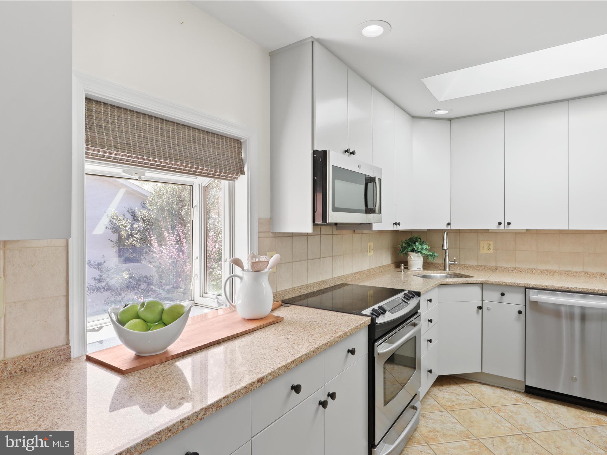 STRATFORD ON THE POTOMAC - Residential