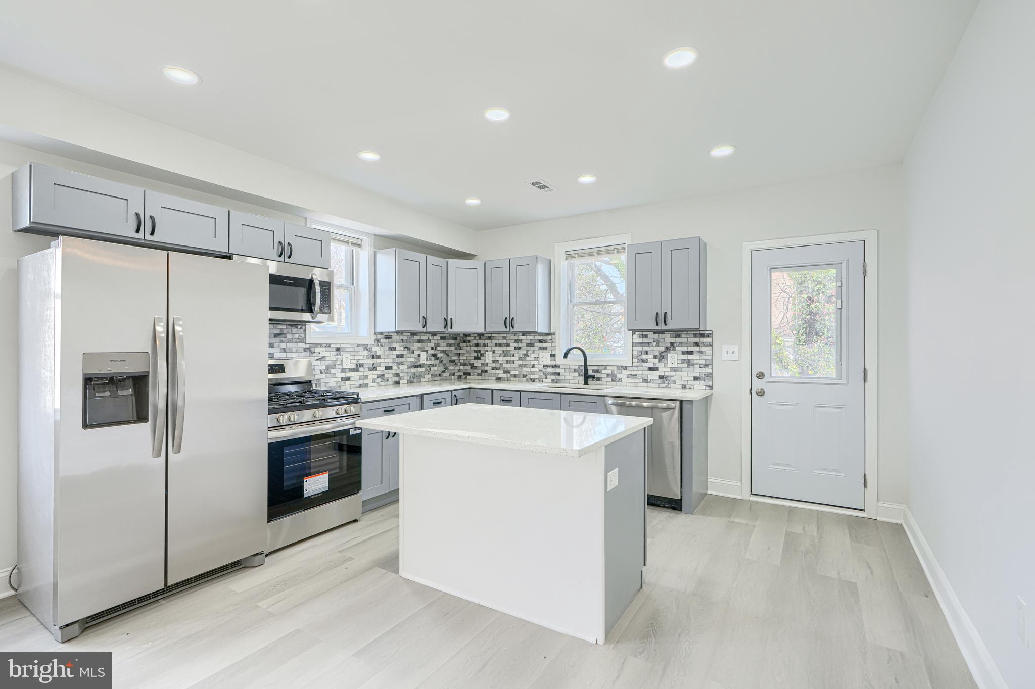 HAMILTON - Residential