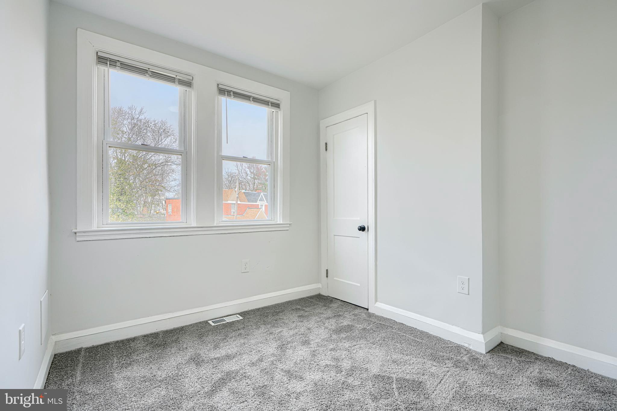 HAMILTON - Residential
