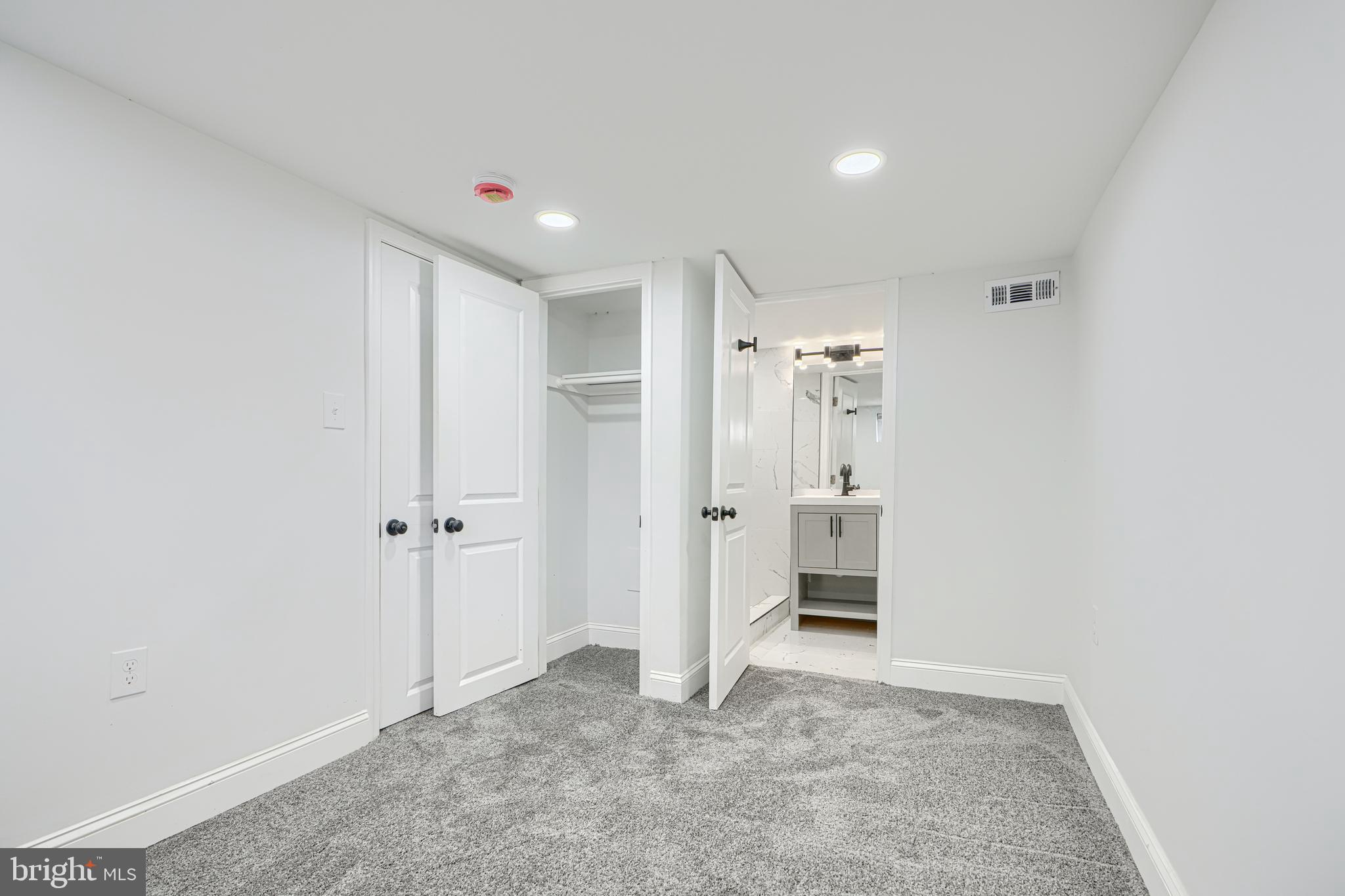 HAMILTON - Residential