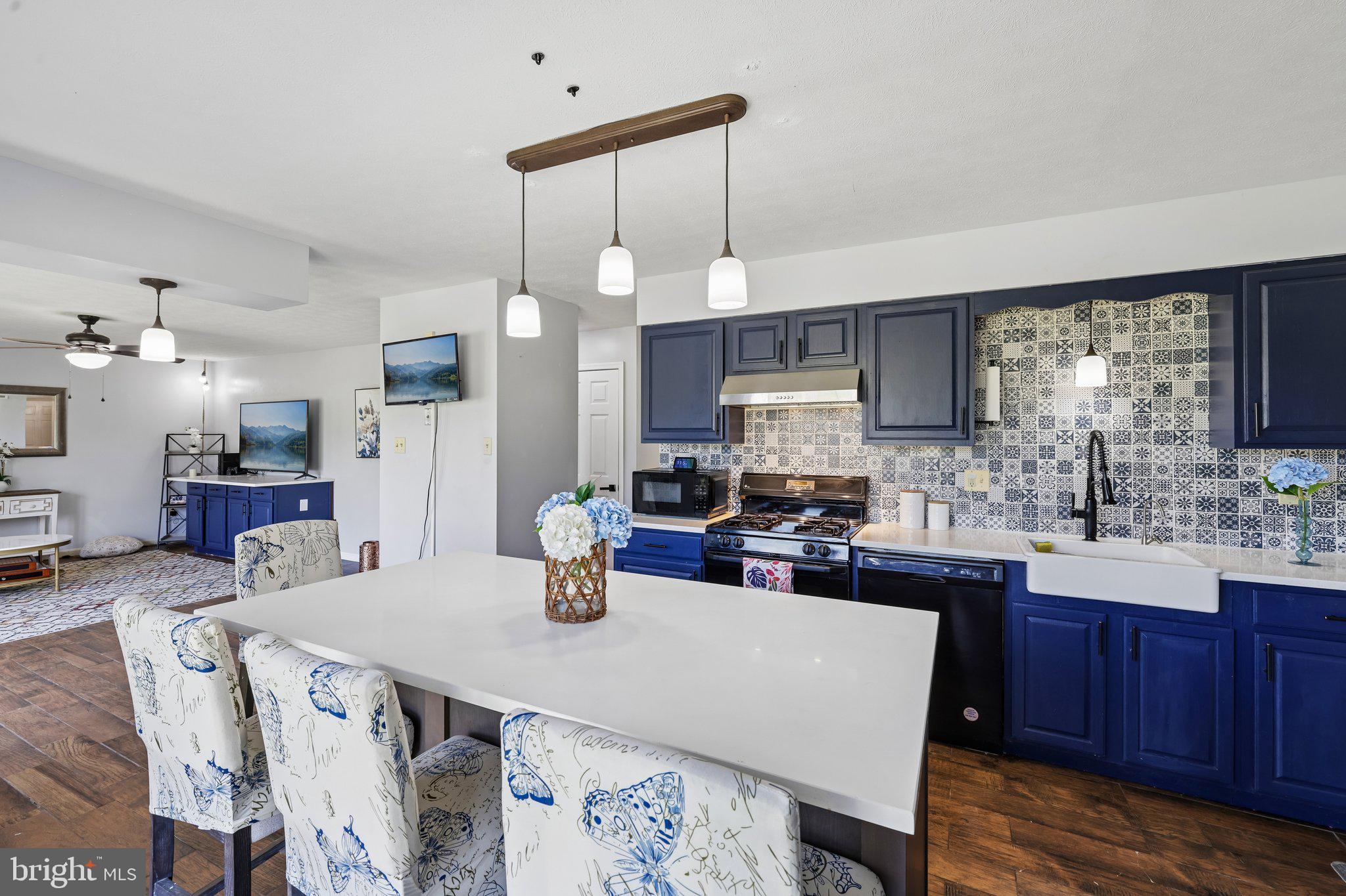 OAKMONT GREEN - Residential