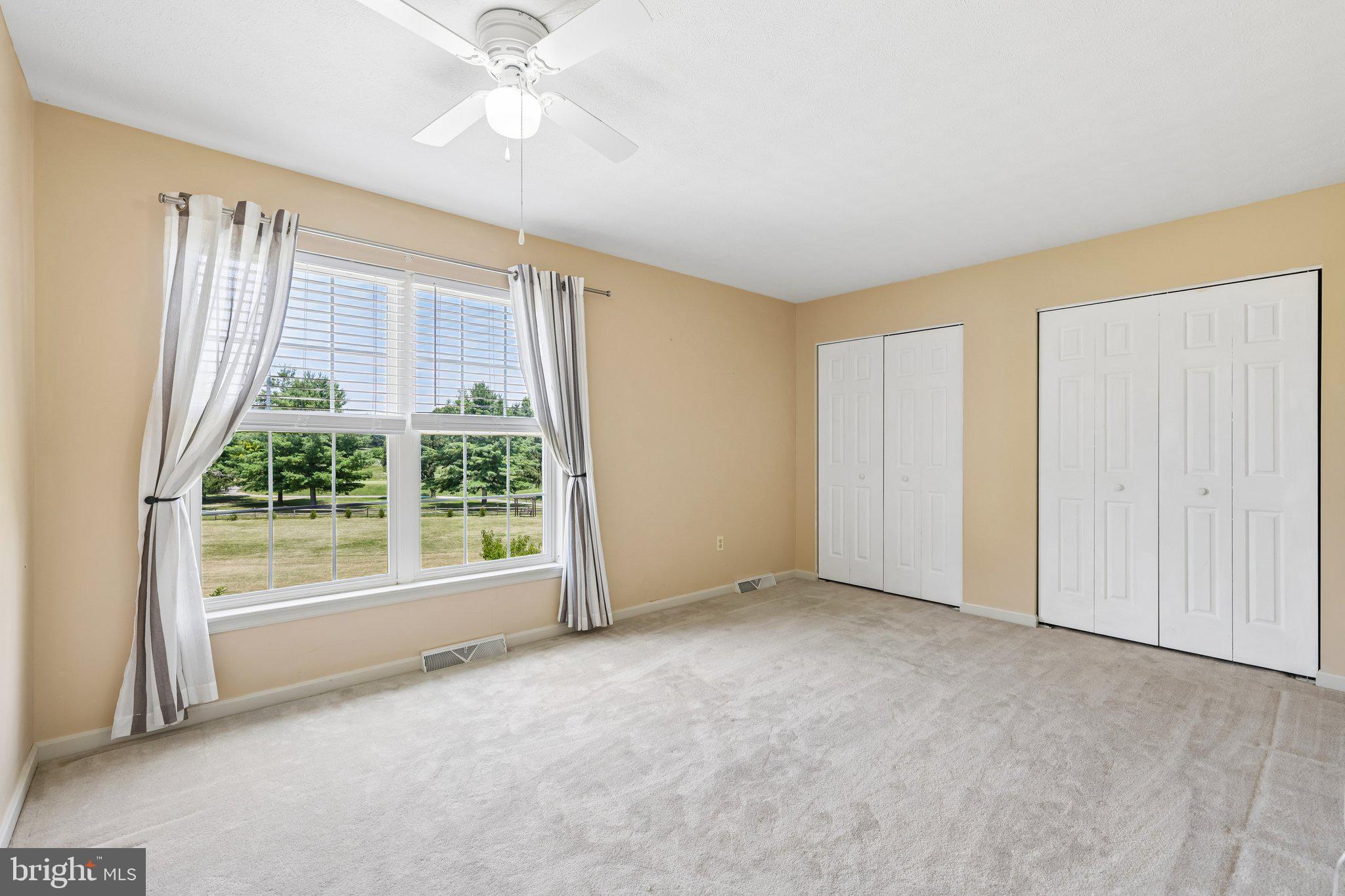 OAKMONT GREEN - Residential