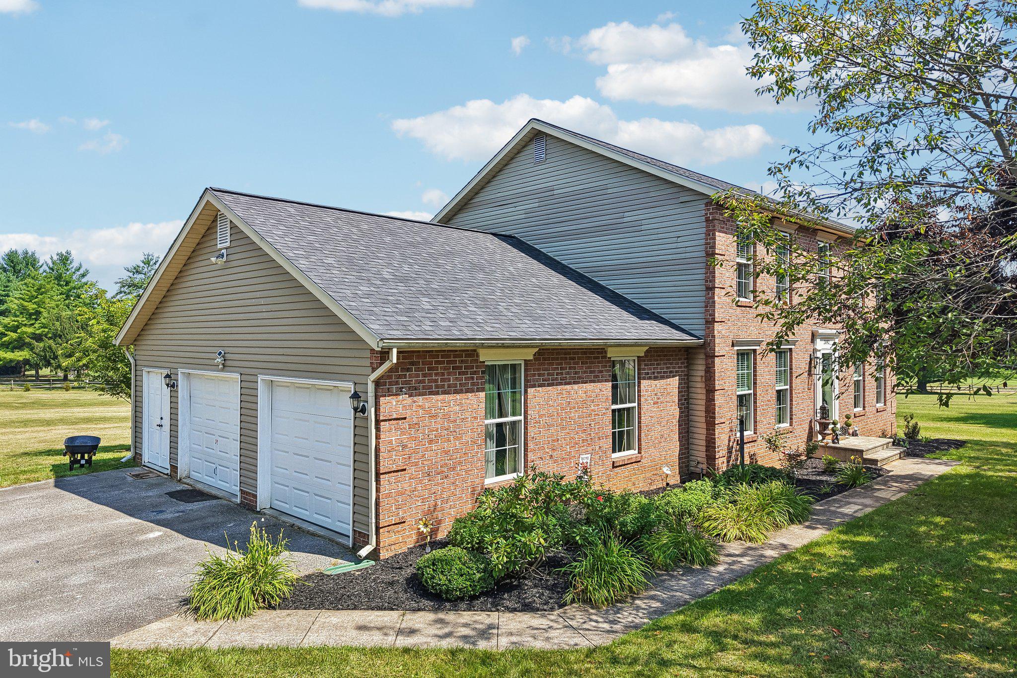 OAKMONT GREEN - Residential