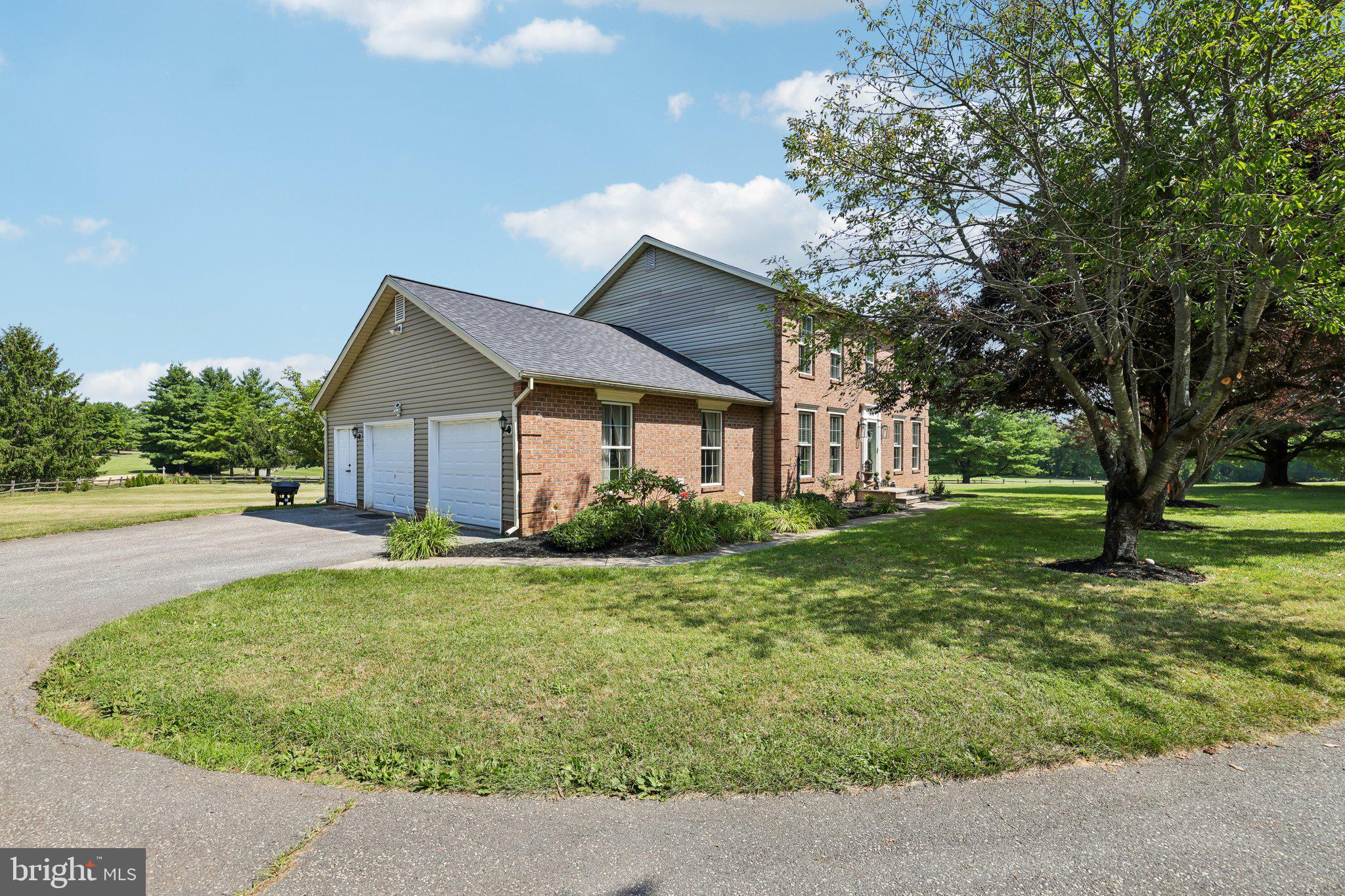 OAKMONT GREEN - Residential