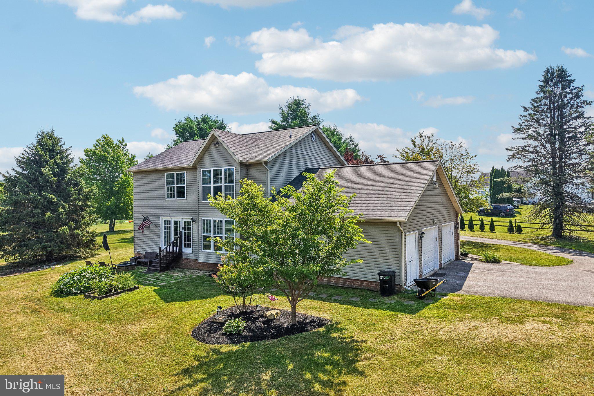 OAKMONT GREEN - Residential