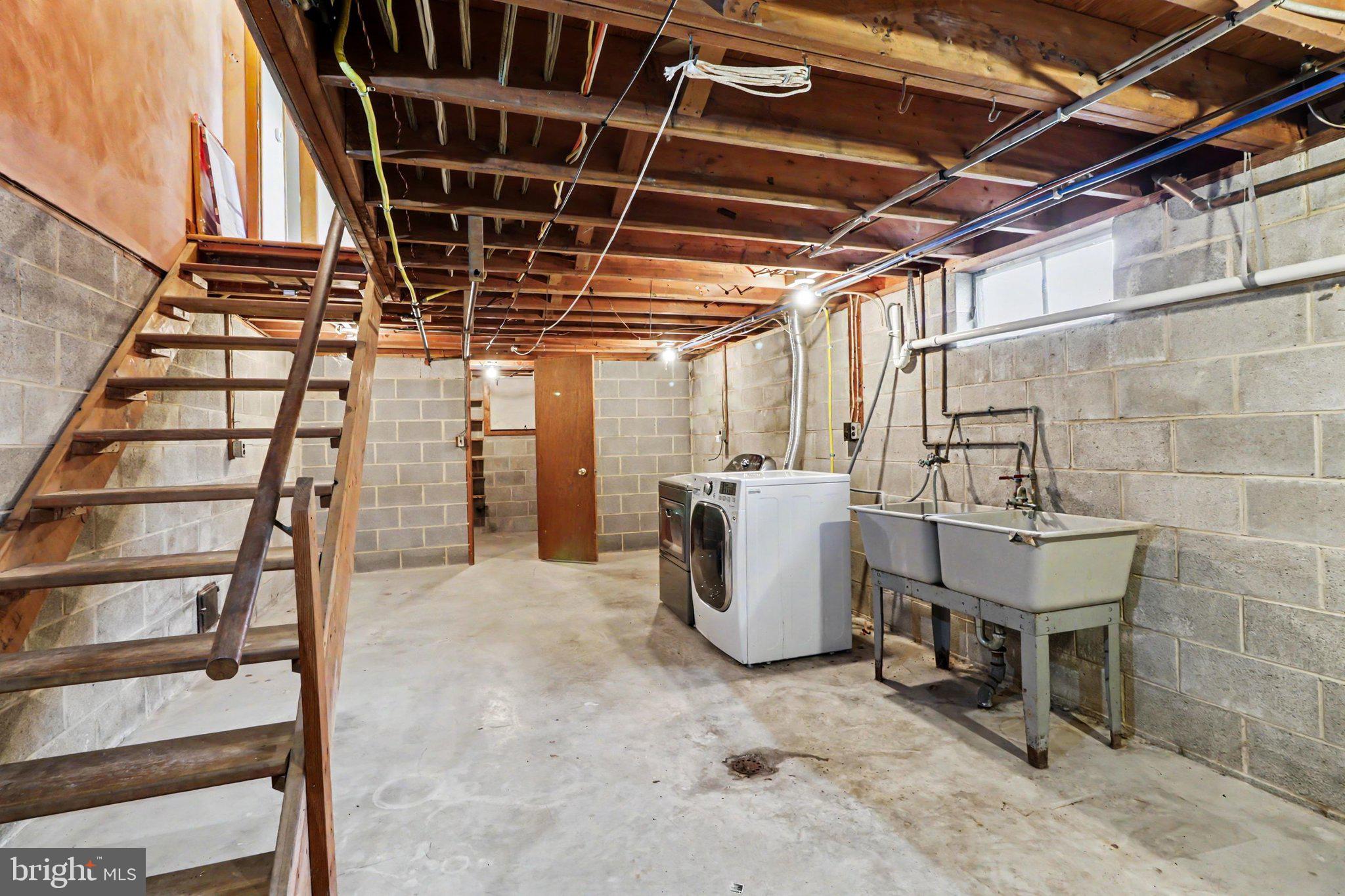 NORTH MIDDLETON TWP - Residential