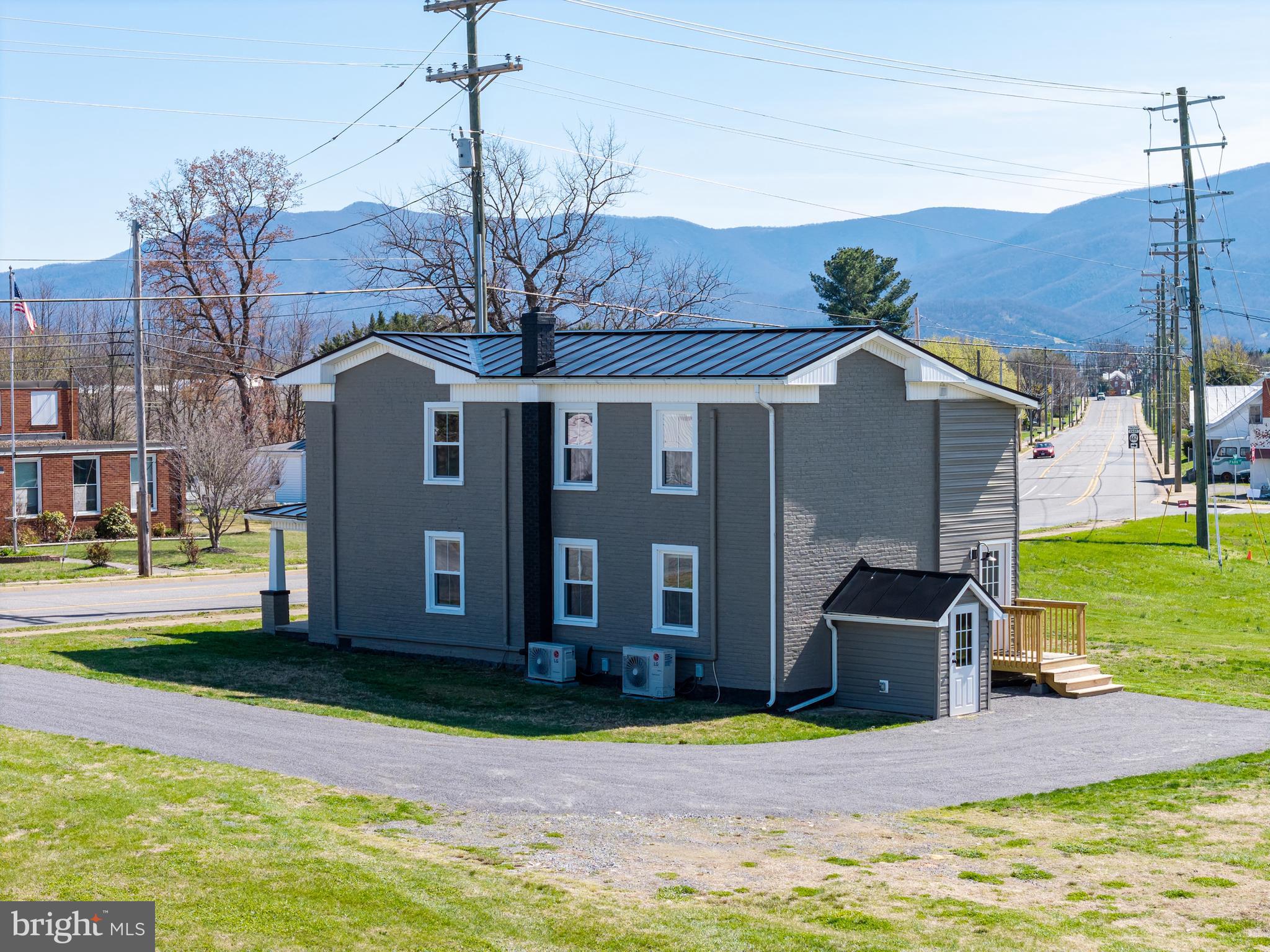 TOWN OF STANLEY - Residential