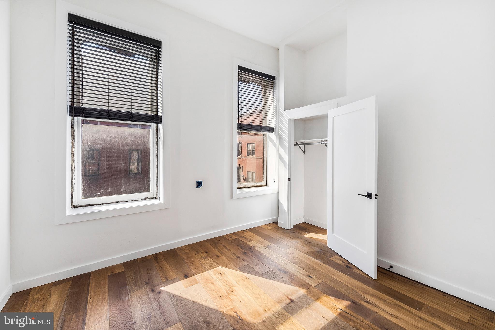 RITTENHOUSE SQUARE - Commercial Sale