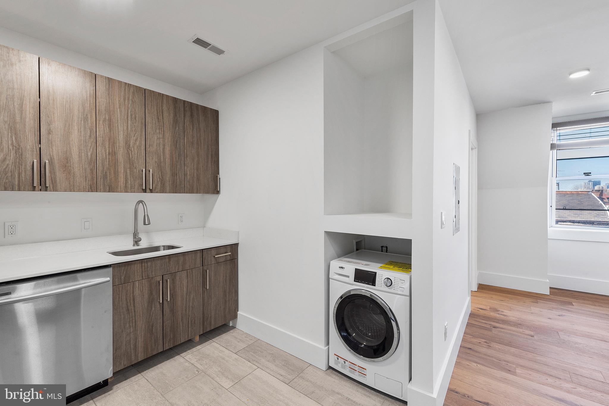 RITTENHOUSE SQUARE - Commercial Sale