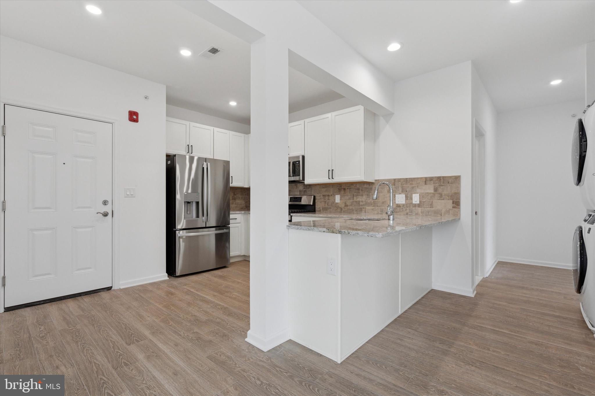 RADCLIFFE COURT - Residential