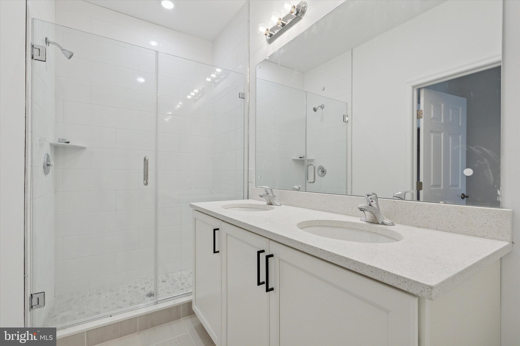 RADCLIFFE COURT - Residential