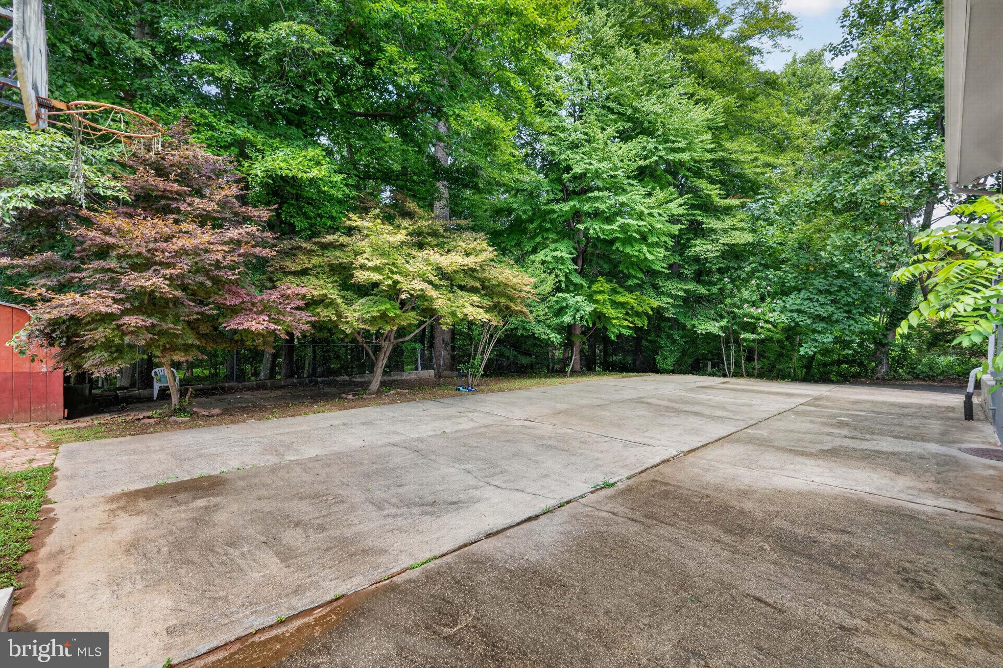 ROCK CREEK MANOR - Residential