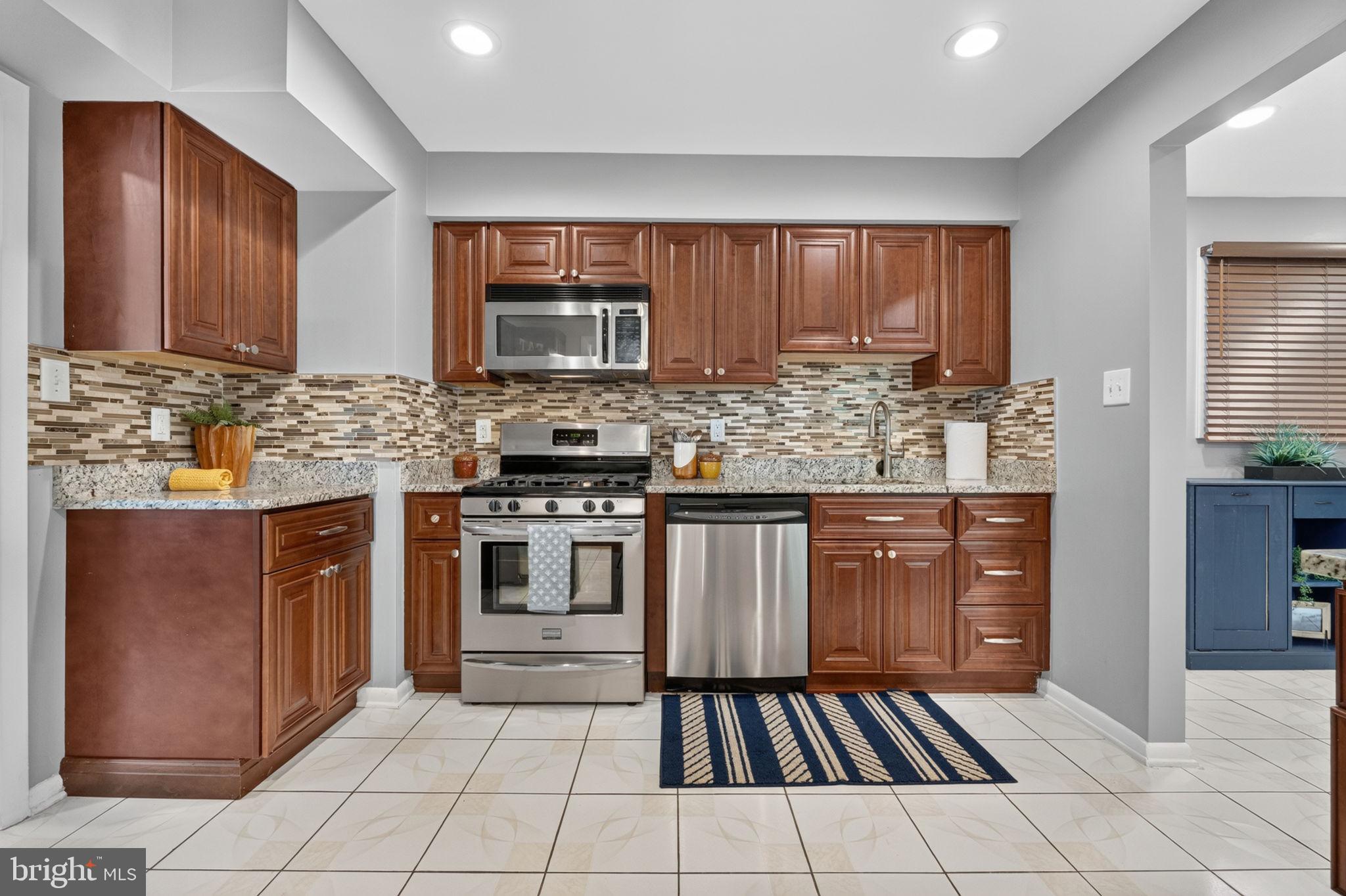 ROCK CREEK MANOR - Residential