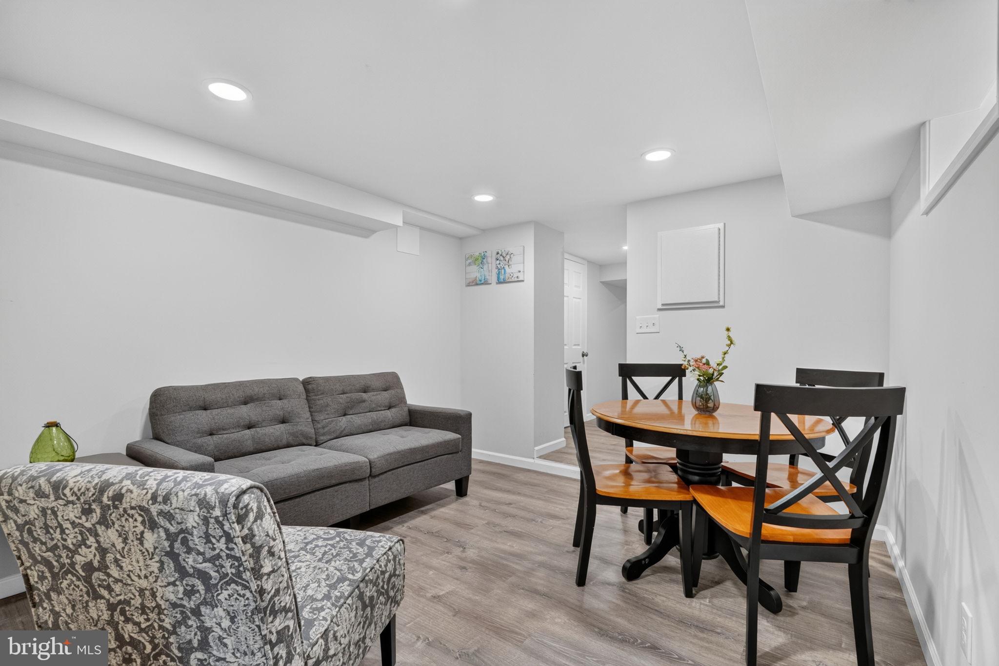 ROCK CREEK MANOR - Residential