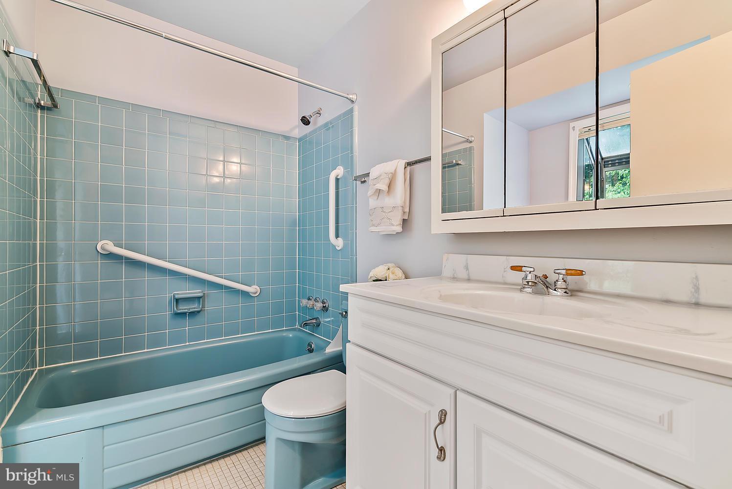 MILL CREEK TOWNE - Residential