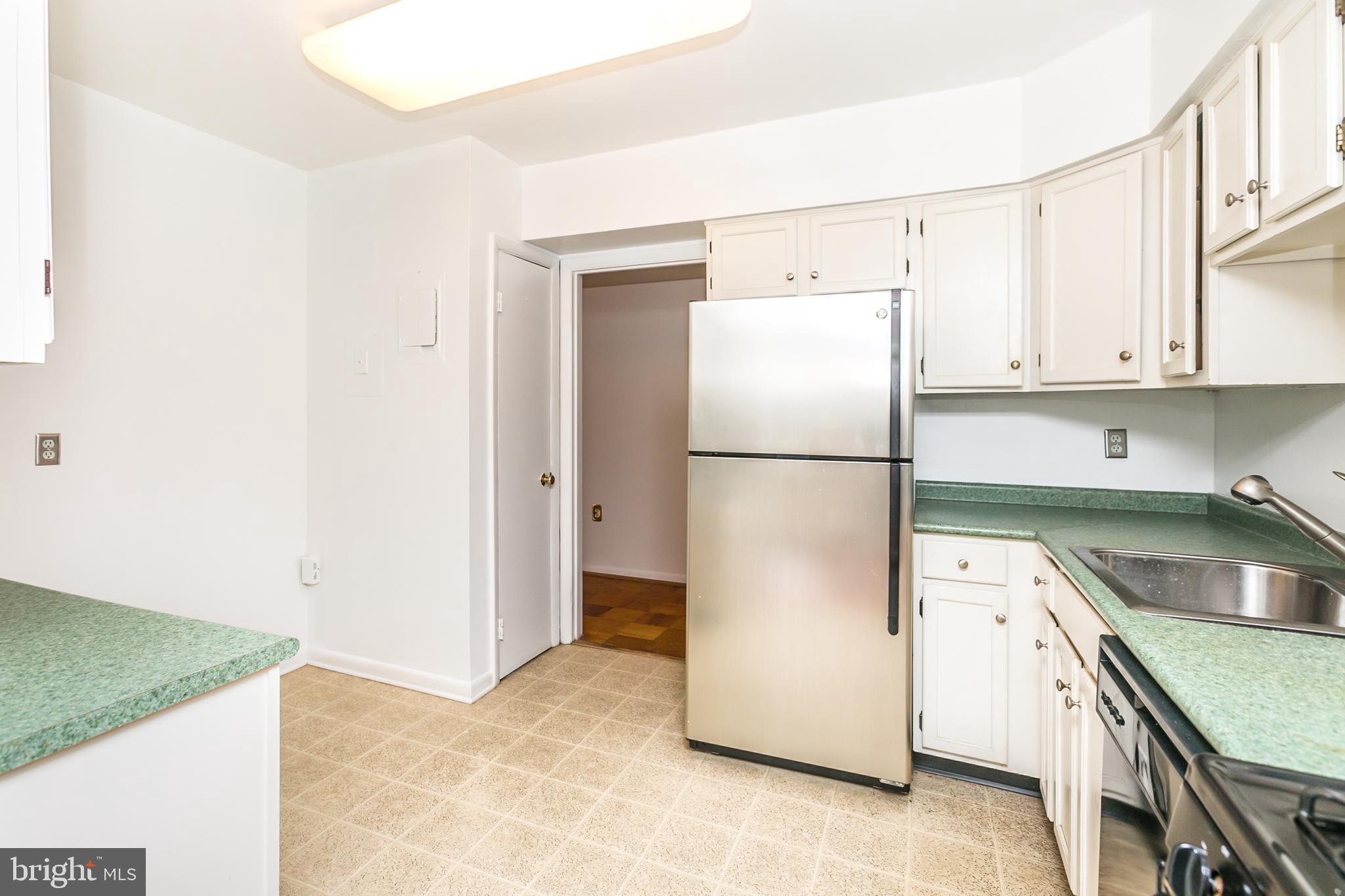 CROSS KEYS - Residential Lease