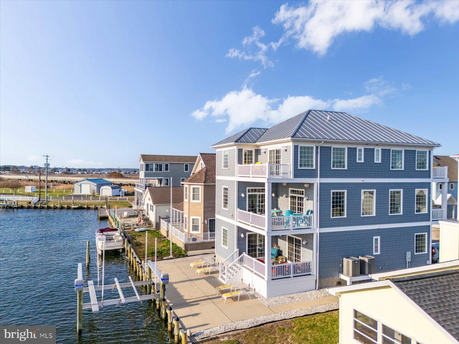CAPE WINDSOR - Residential