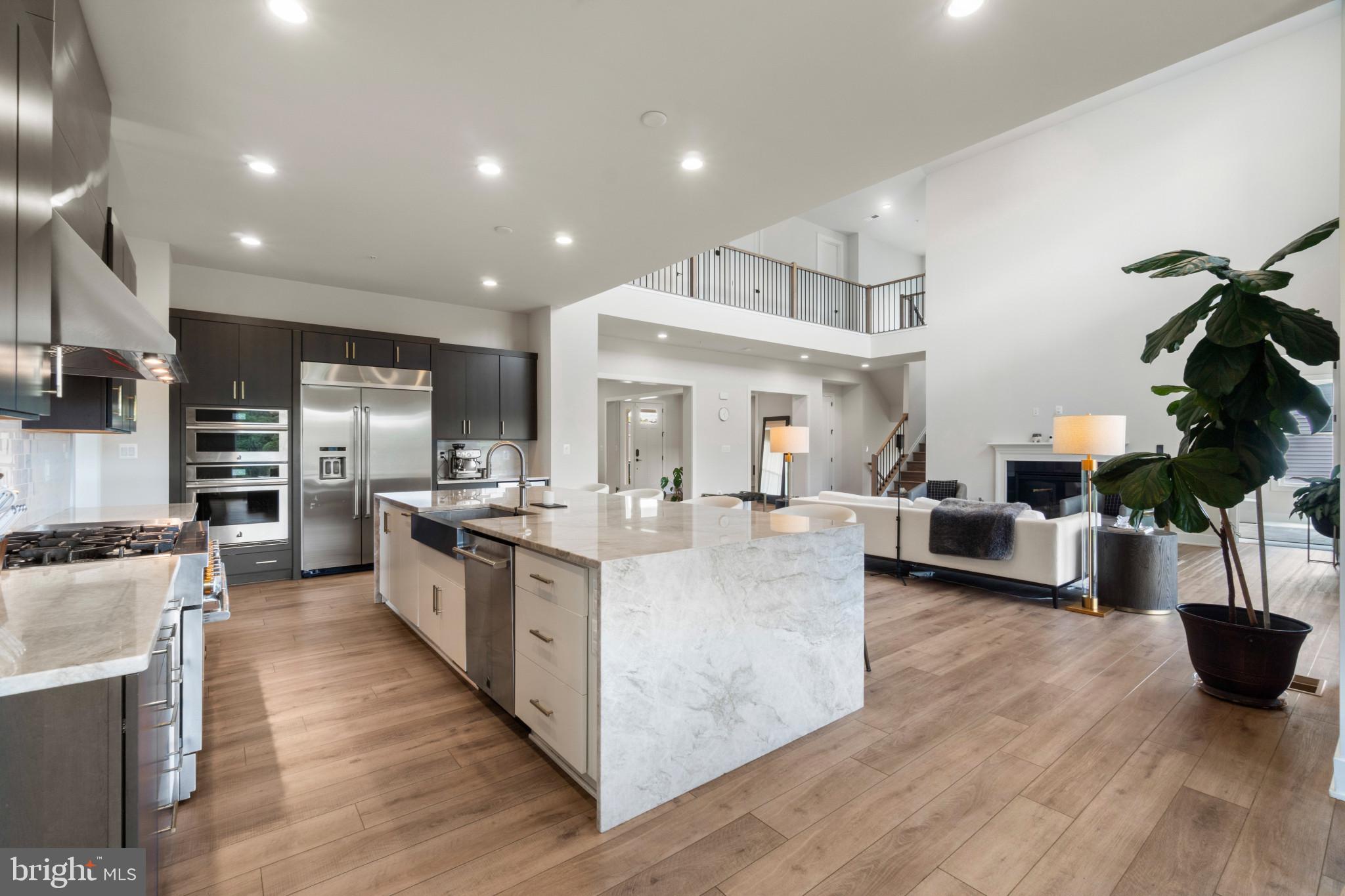 WILLOWCREEK - Residential
